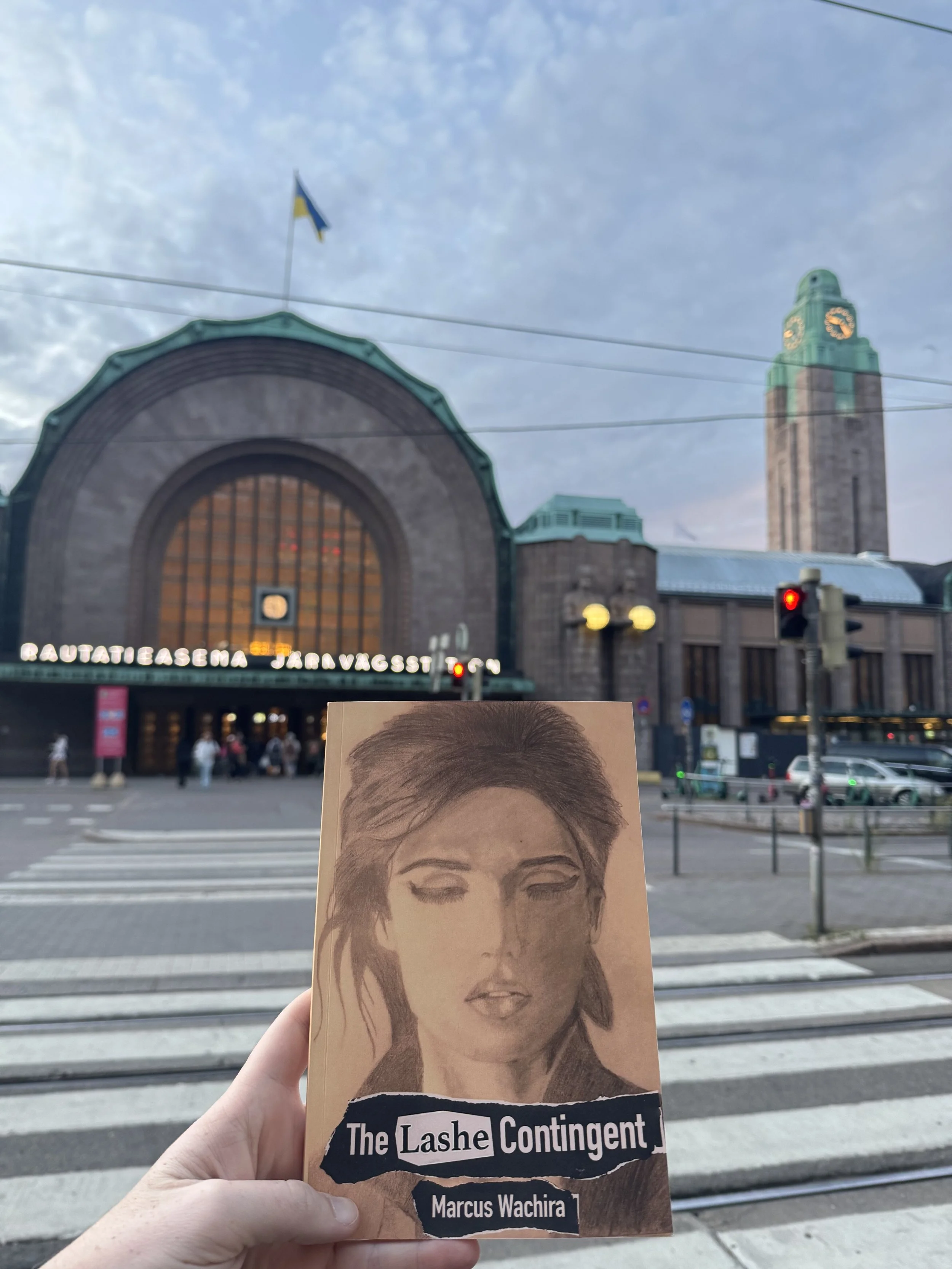 A Reader at Helsingin Päärautatieasema - Helsinki, Finland (8/11/25)