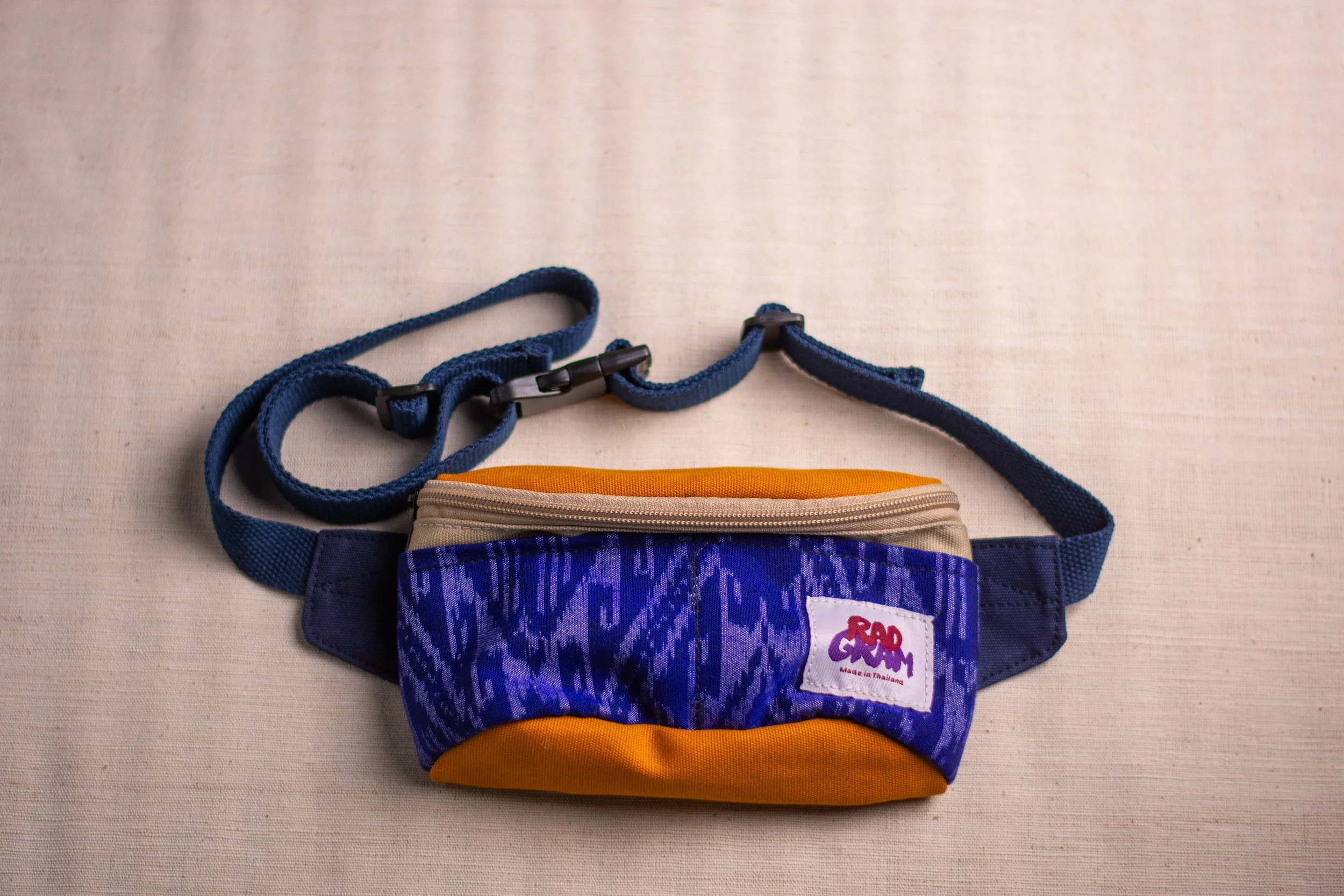 fanny pack sinh.jpg