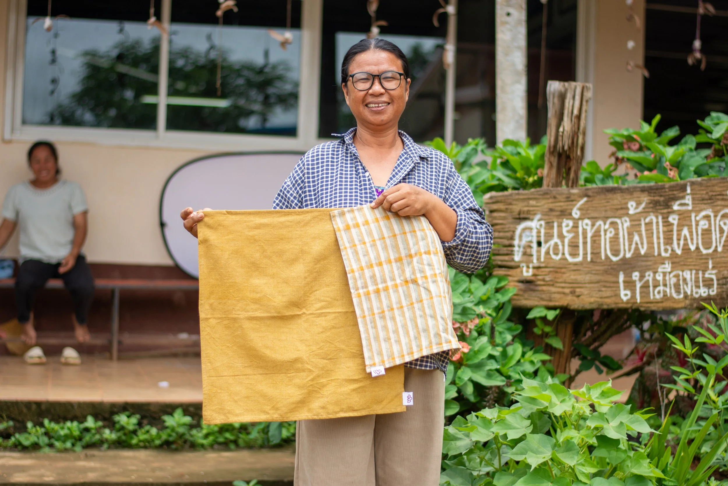 dish towel yellow2.jpg