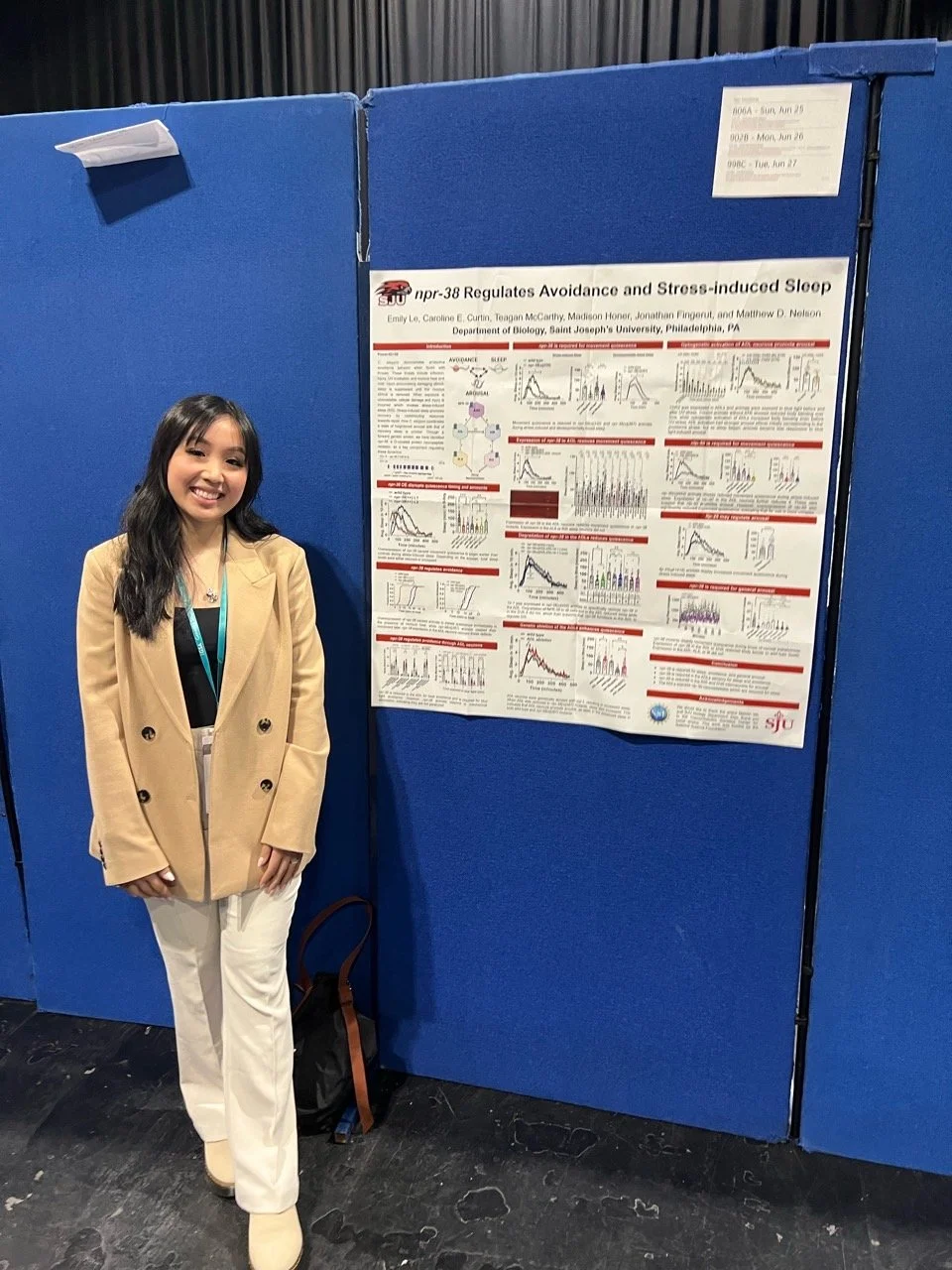 Emily presenting at #Worm23