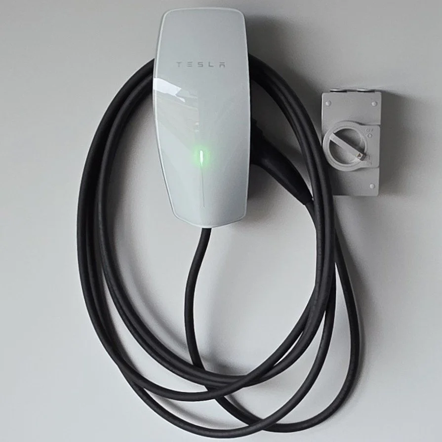 EV CHARGERS!
Holy Hecka! The recent rise in fuel prices has resulted in a huge spike in EV charger installs, and we are here for it!
Looking to go EV to avoid the rising fuel costs? Get in touch and we'll get your home charging sorted
0800 ELECPRO | 