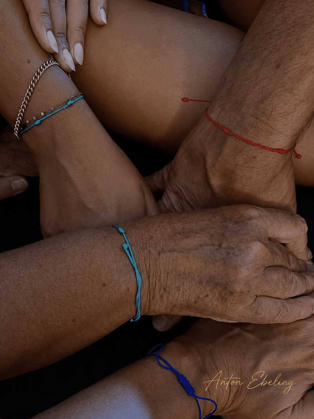 Bracelets magnétisés de la boutique Maison Ebeling d'Anton Ebeling