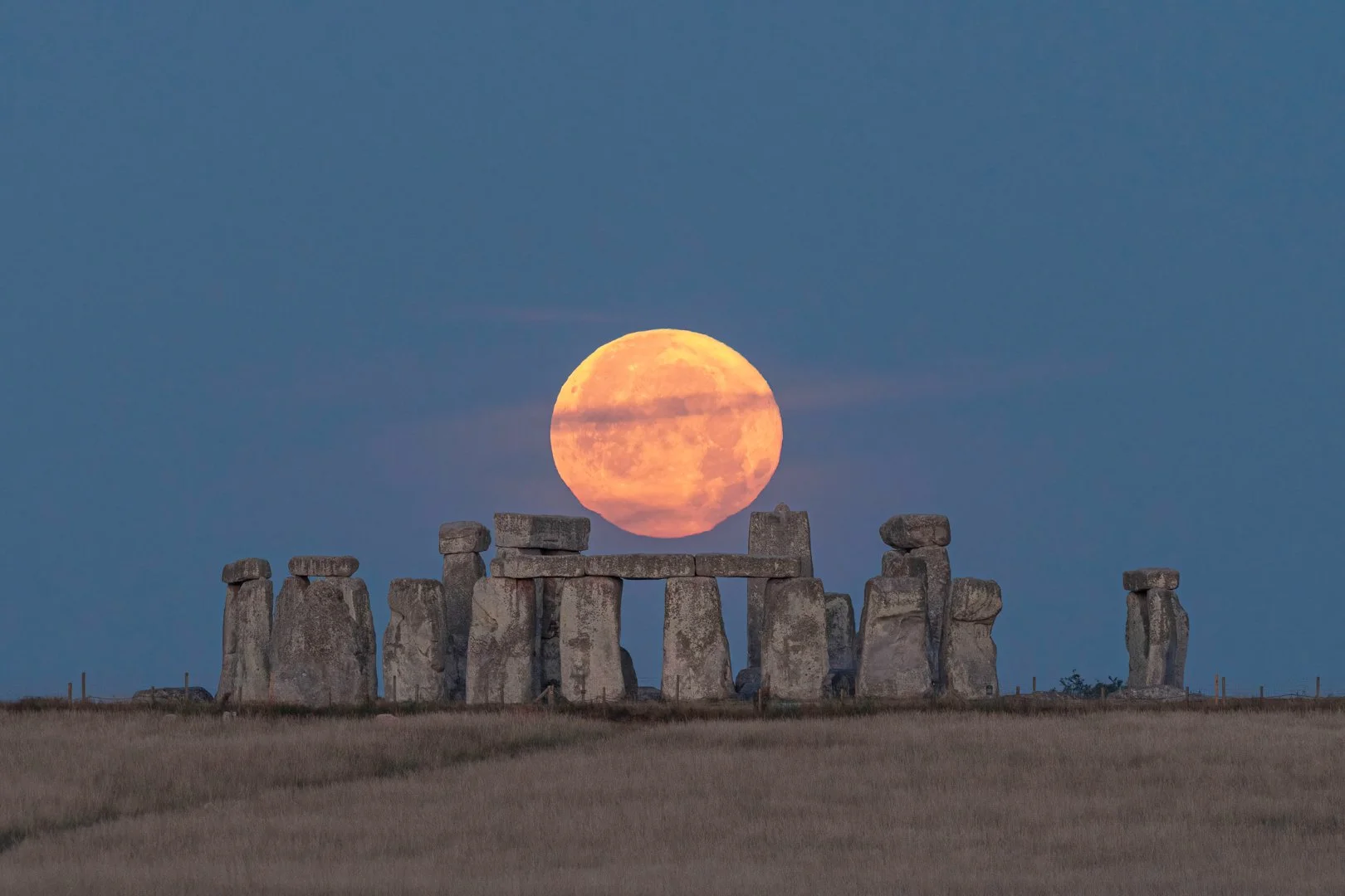 HC Buck Moon Setting By Vijay Patel