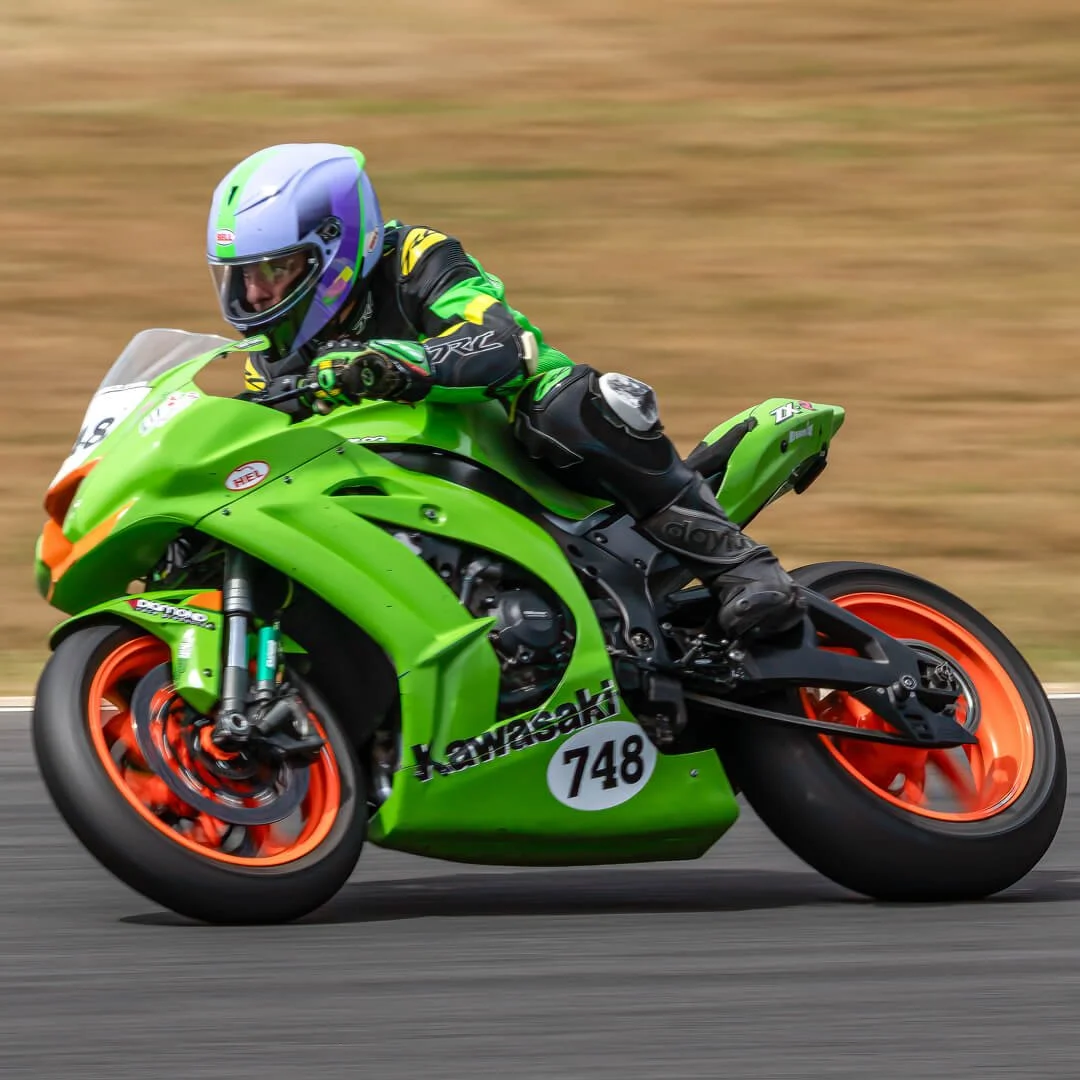 HC Kawasaki 748 by Graham Sawyer