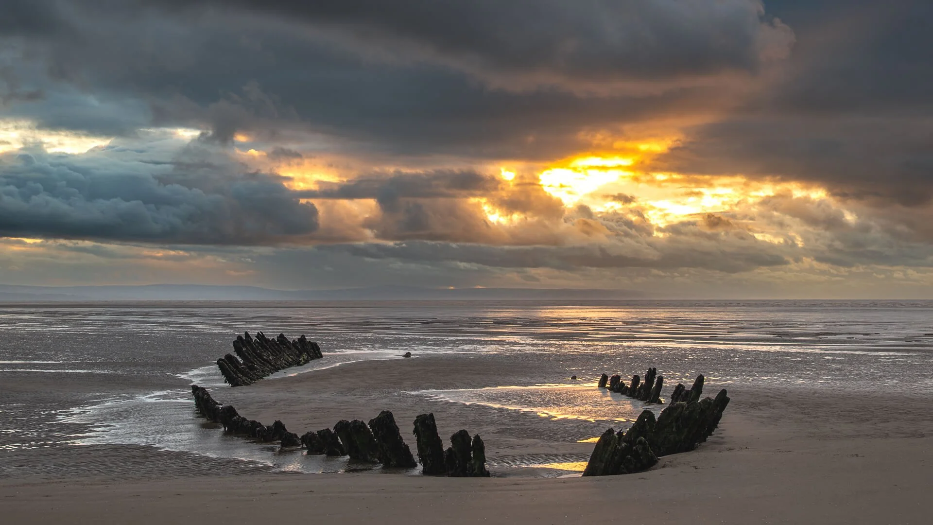 HC The Sea Remembers by Benjamin Brown
