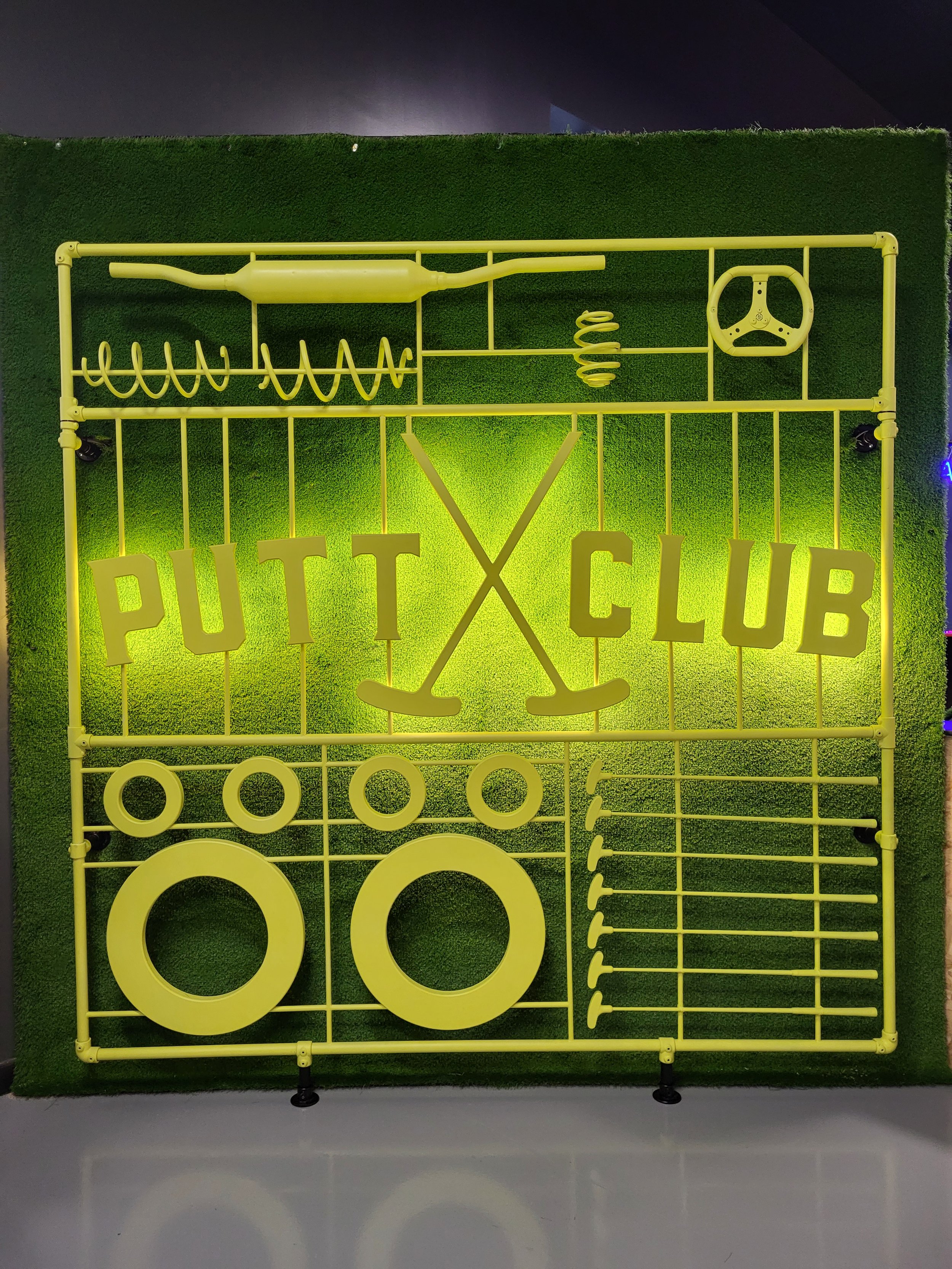 Putt Club, Eastleigh. Scenic Artist. 2022