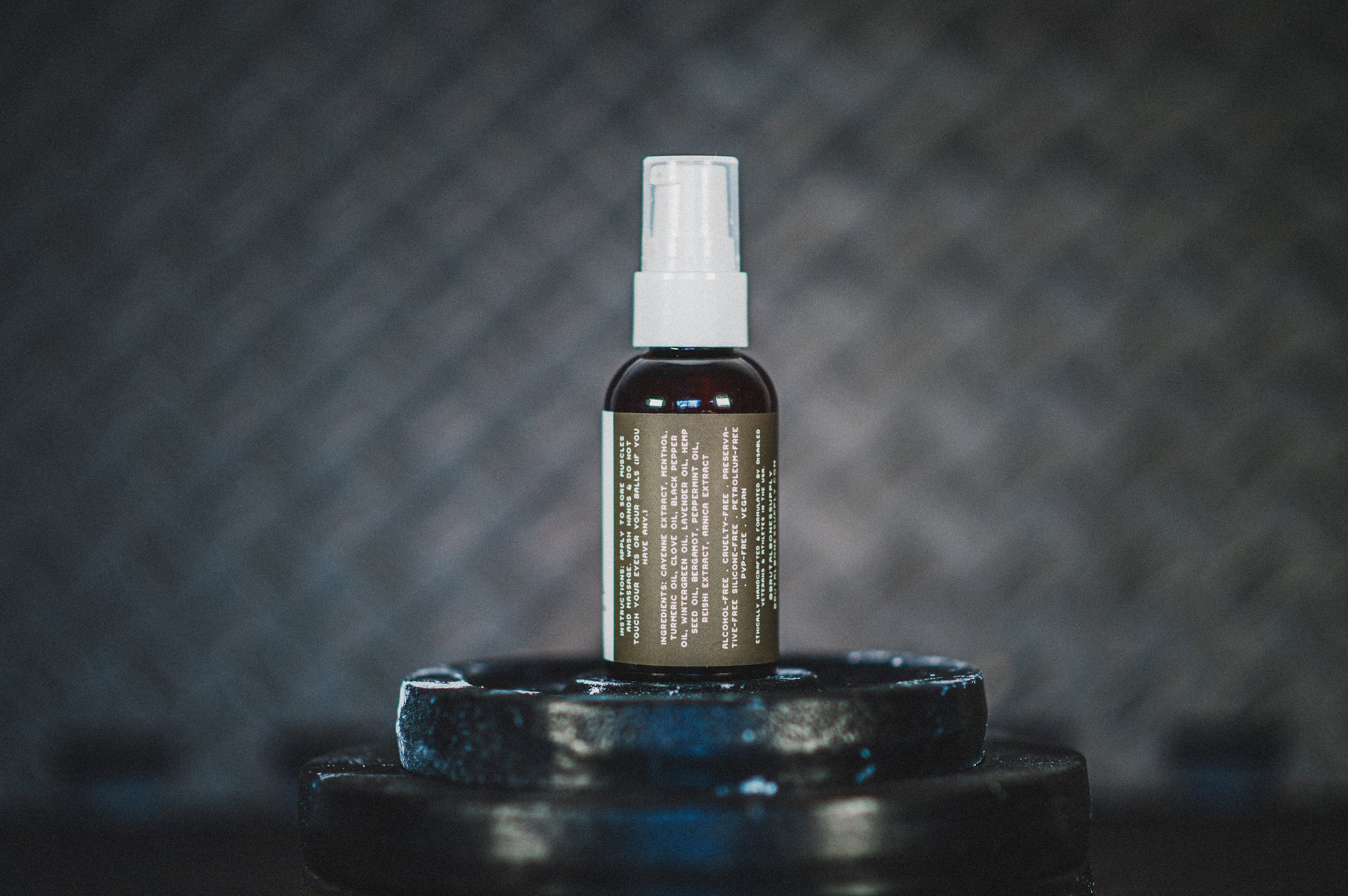 Natural cooling muscle oil with menthol