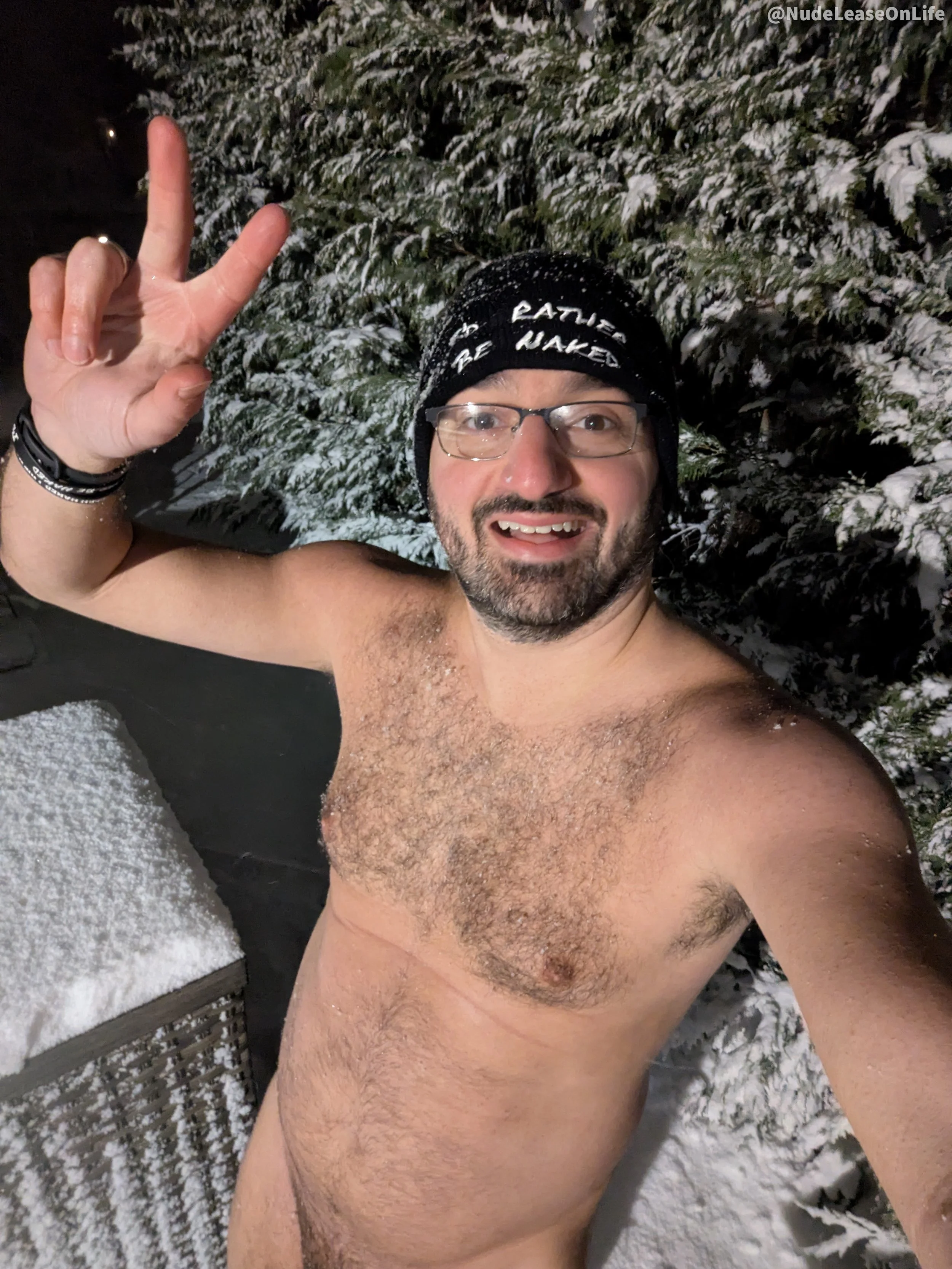 It’s happening!! 🌨️❄️