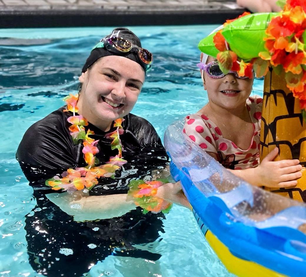 🎉💙 Happy Birthday, Coach Adrianna! 🥳🏊&zwj;♀️

Whether she&rsquo;s rocking a theme week or a creative holiday outfit, Coach Adrianna always shows up ready to celebrate and make swimming fun! She&rsquo;s loved by her little swimmers and competitive