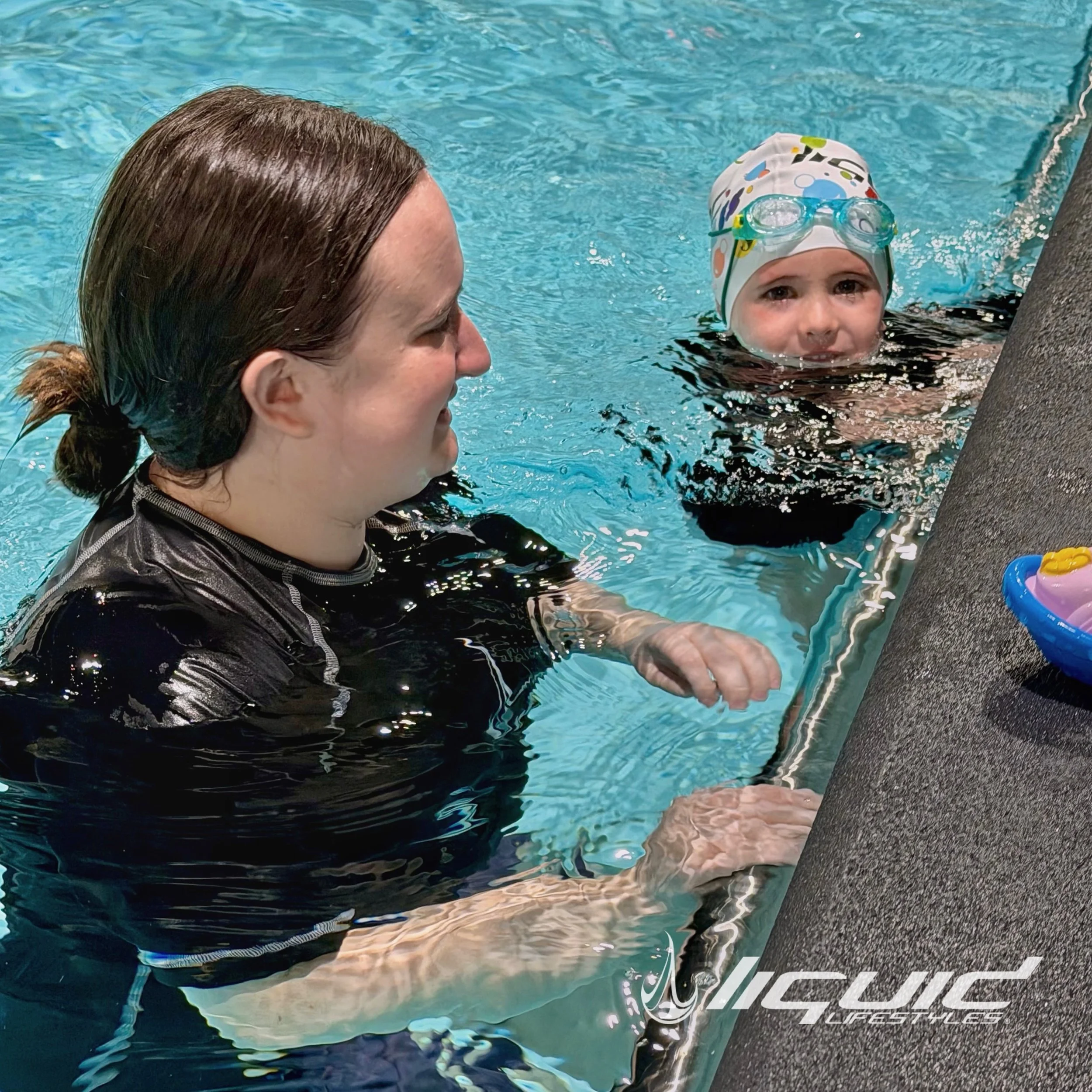 🚂 Choo-choo coming through! 💦

One of the most loved features in our pool&hellip; our &ldquo;train track.&rdquo; 😄 Our swimmers use the bar to chug along from station to station building confidence, practicing skills, and having fun along the jour