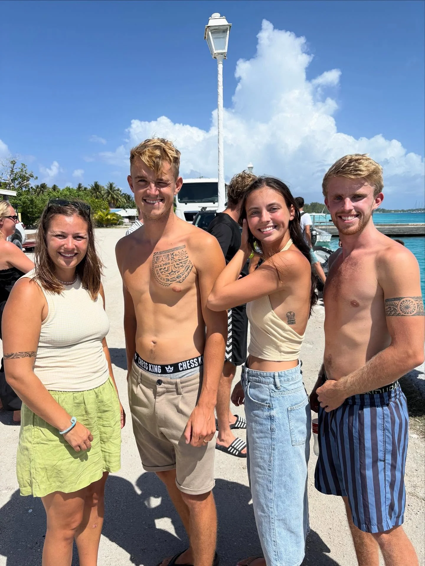 II POLYNESISKE TATOVERINGER II

Tatoveringer stammer fra Fransk Polynesien og best&aring;r af en masse polynesiske tegn, der har forskellige betydninger - og for mange polynesere fort&aelig;ller hele livshistorier 📖 og s&aring; er de alts&aring; ogs