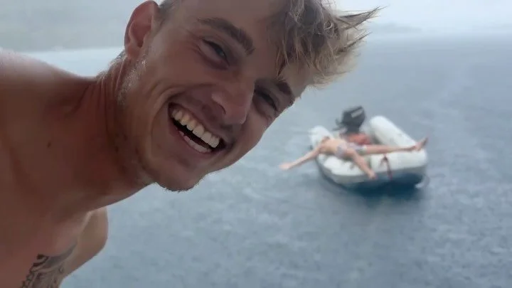 II REGNVEJRSDAGE II

Vi begynder stille og roligt at bev&aelig;ge os ind i regns&aelig;sonen her i Fransk Polynesien. Det betyder stigende temperaturer og ekstra regn - heldigvis ofte bare en regnbyge, der hurtigt er v&aelig;k igen 🌧️☔️

De sidste p