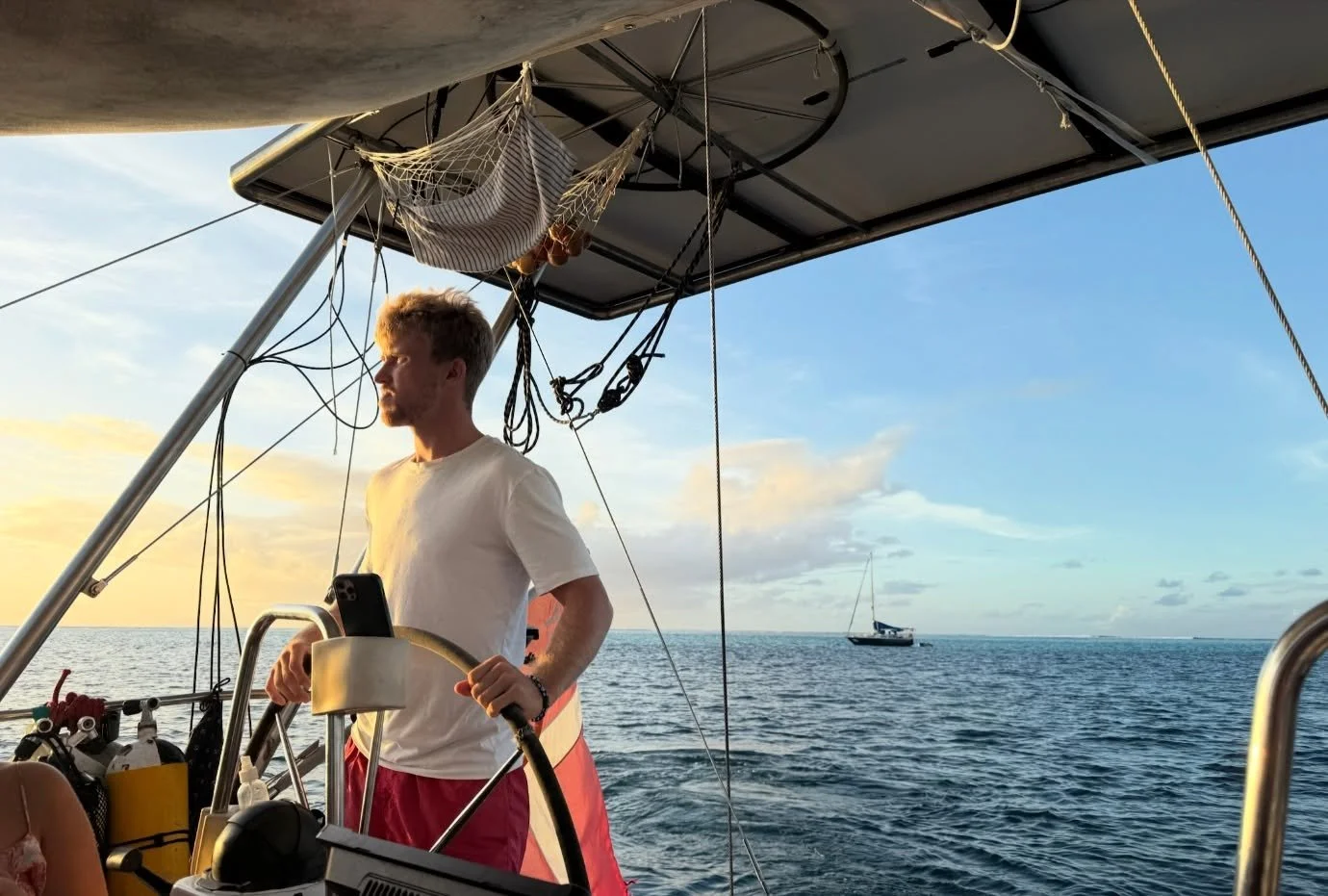 II MOOREA II

Sidste &oslash; i r&aelig;kken blev i denne omgang Moorea. Her har vi haft fem gode dage med dykning, b&aring;dhygge, scootertur (igen igen 😆), strandture, smoothies, flotte solnedgange og godt selskab 🌅⛵️🧡

Turen er nu g&aring;et ti