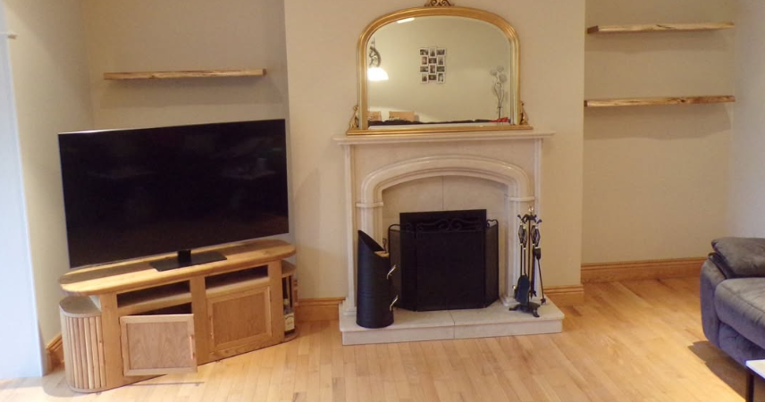 Dubhtale Woodcraft Oak tv cabinet floating shelves.PNG