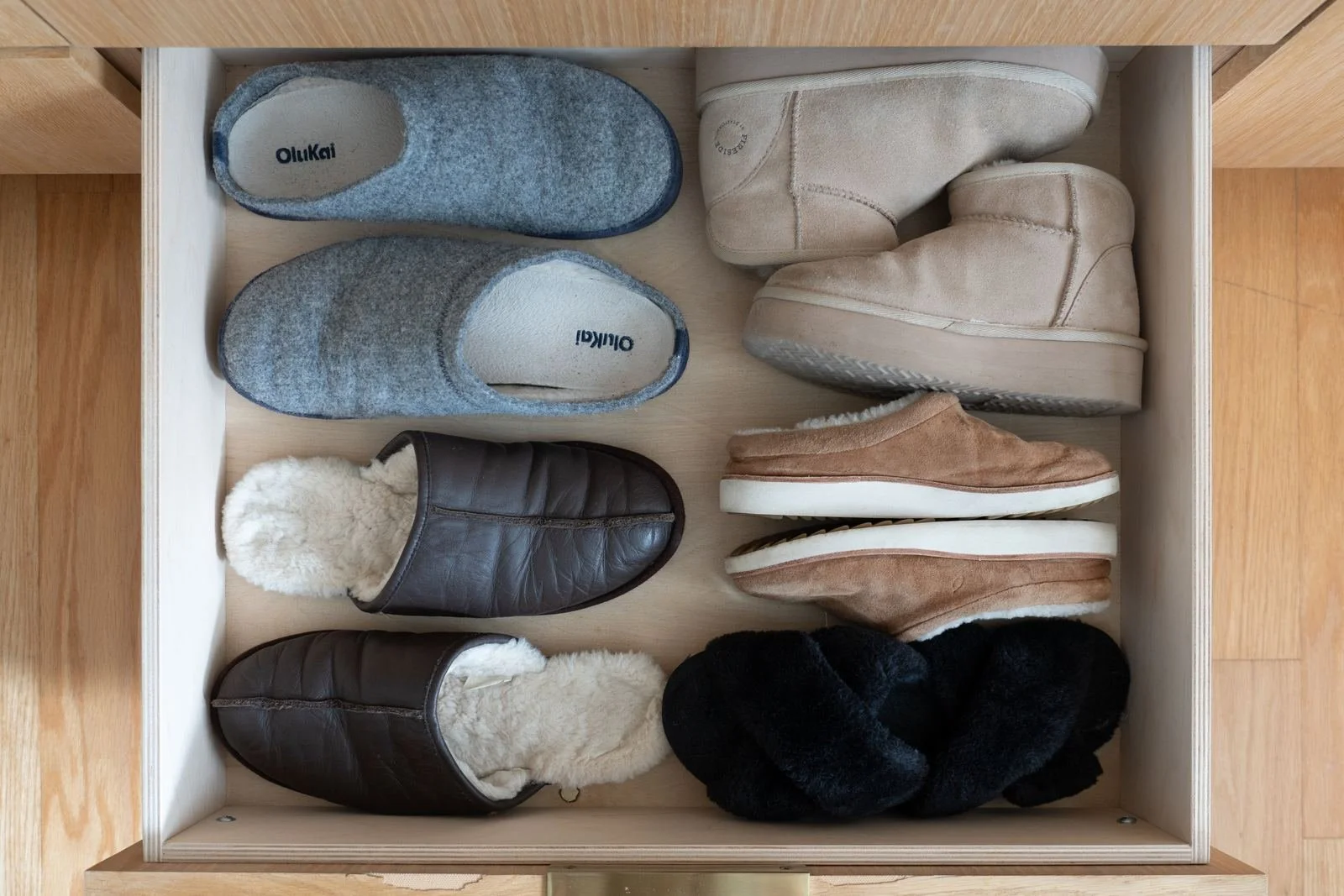 slipper-drawer-organization-built-in-wardrobe.jpg