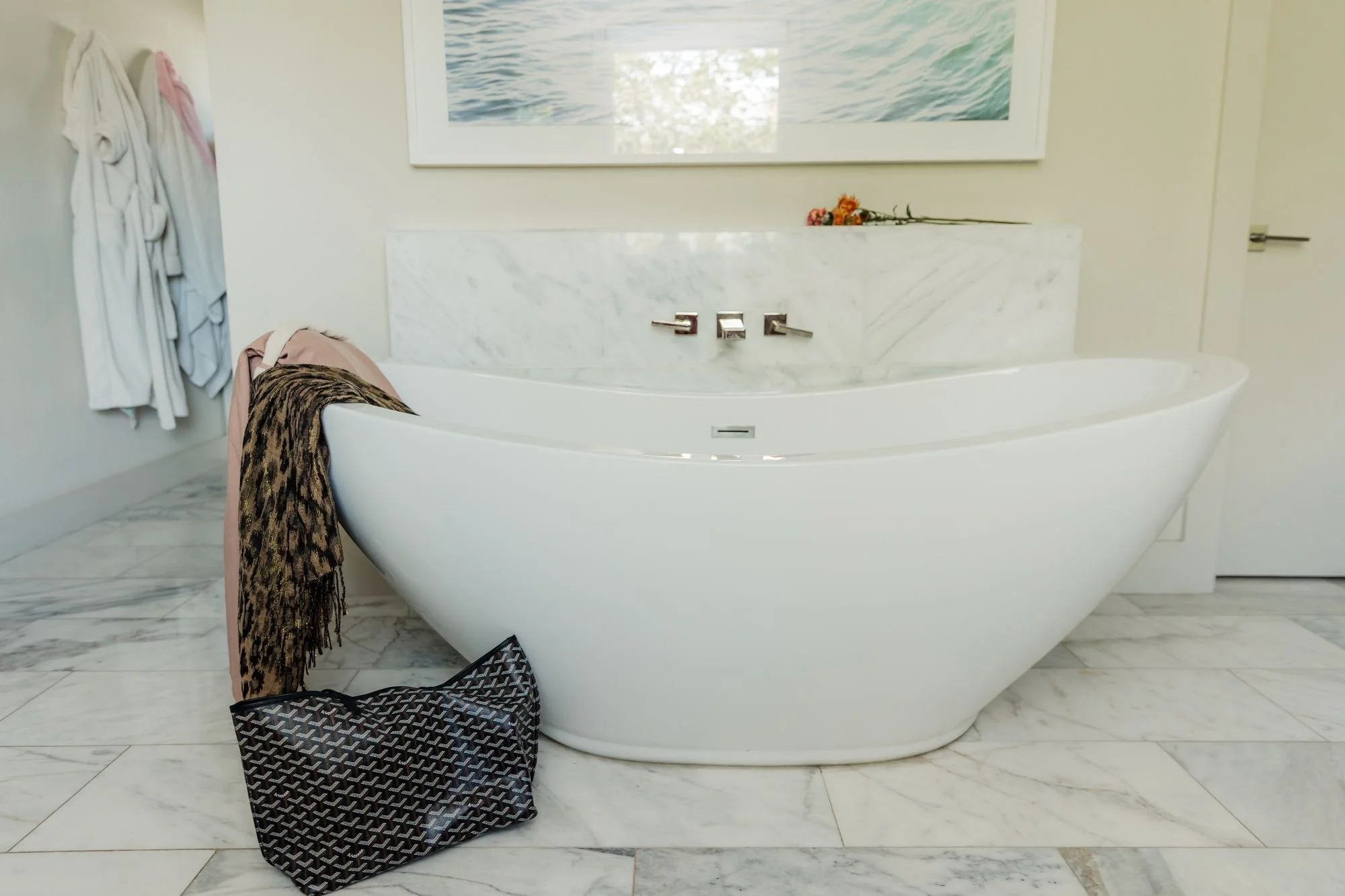 freestanding-soaking-tub-marble-ledge-austin-bathroom.jpg