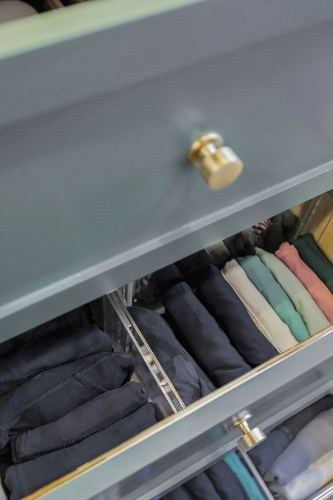 activewear-drawer-organization-acrylic-dividers.jpg