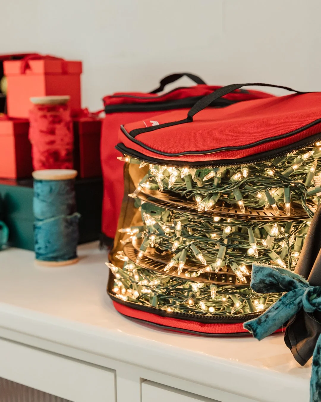 Holiday decor, but make it organized.🎄✨ From ornament storage to seasonal styling, everything has a place, and it makes decorating feel effortless.⁠
⁠
Shop our favorite holiday decor organizing items on our ShopMy. Link in bio!🔗⁠
⁠
#holidayorganiza