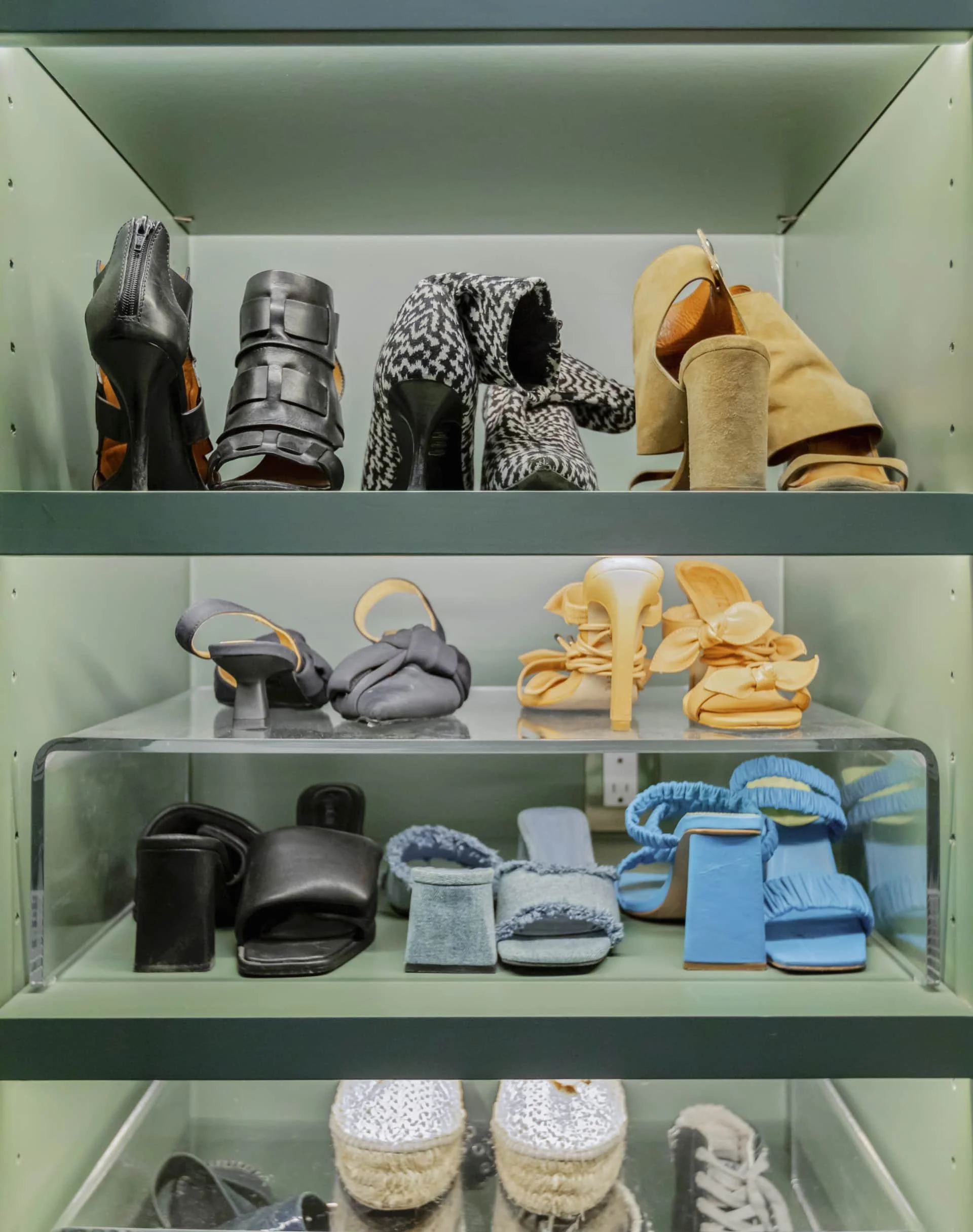 Austin interior design by Hannah Goetz featuring a custom closet