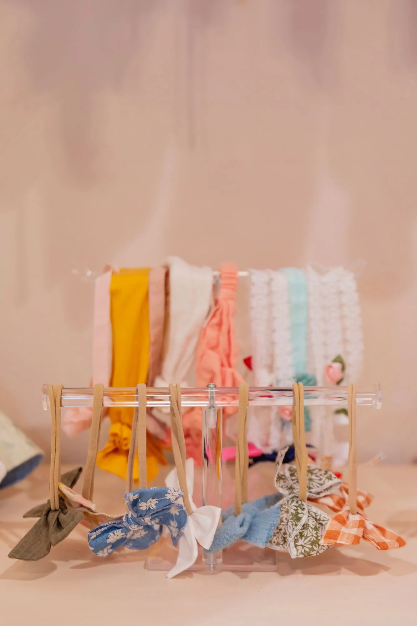 baby-headband-bow-organizer-acrylic-stand.jpg