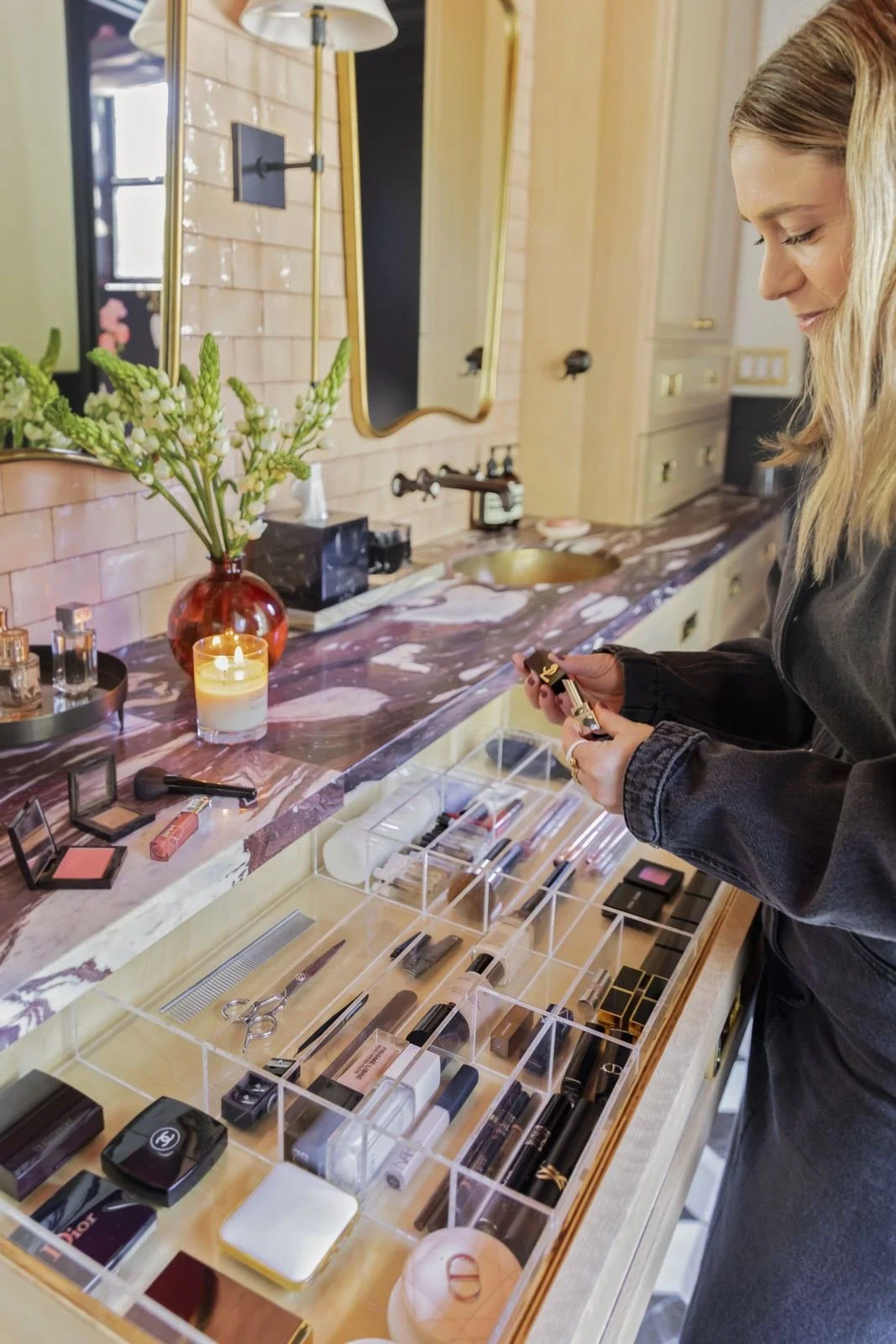 hannah-goetz-houston-bathroom-makeup-drawer-organization.jpg