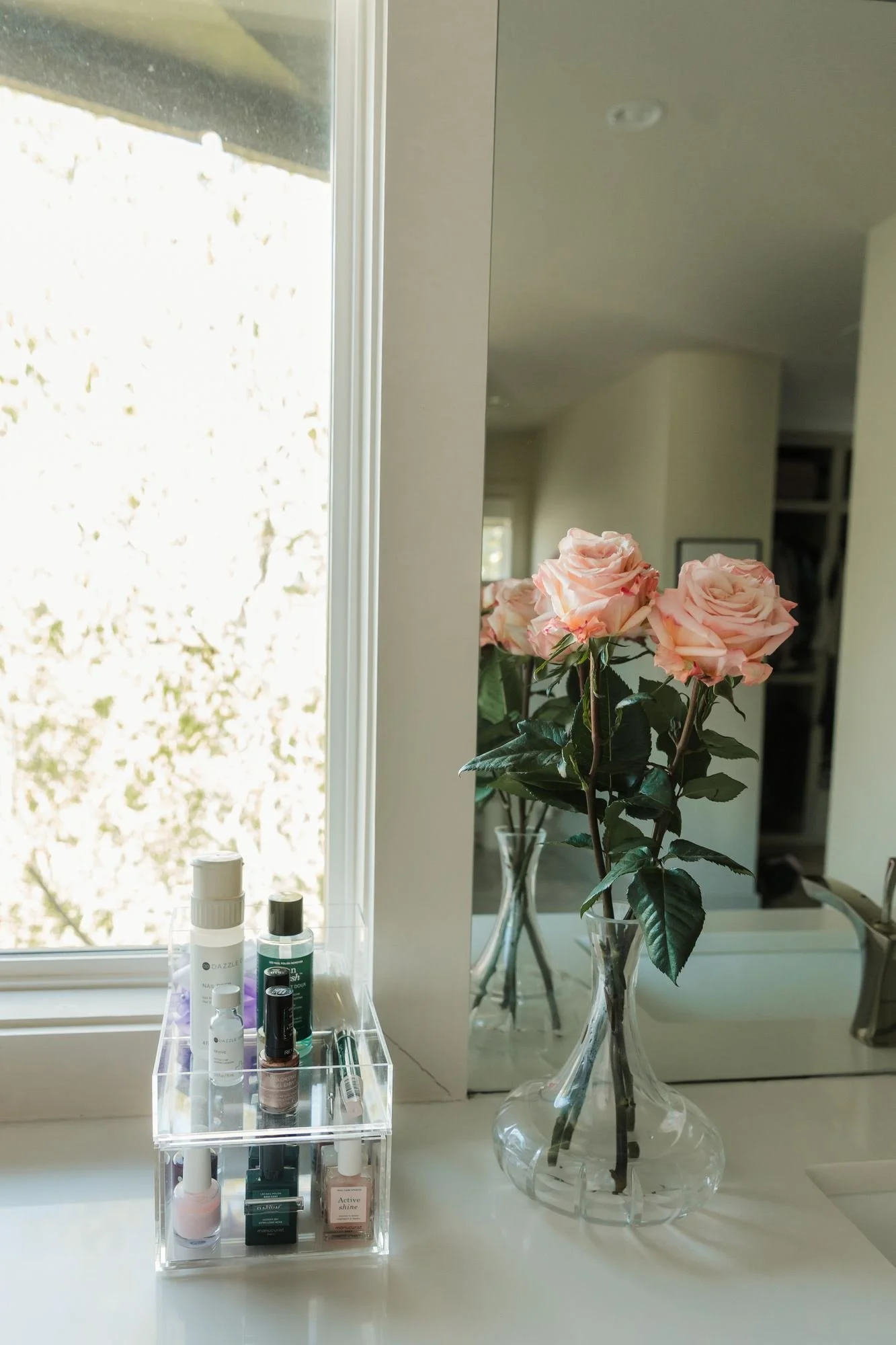 vanity-styling-pink-roses-acrylic-nail-organizer.jpg