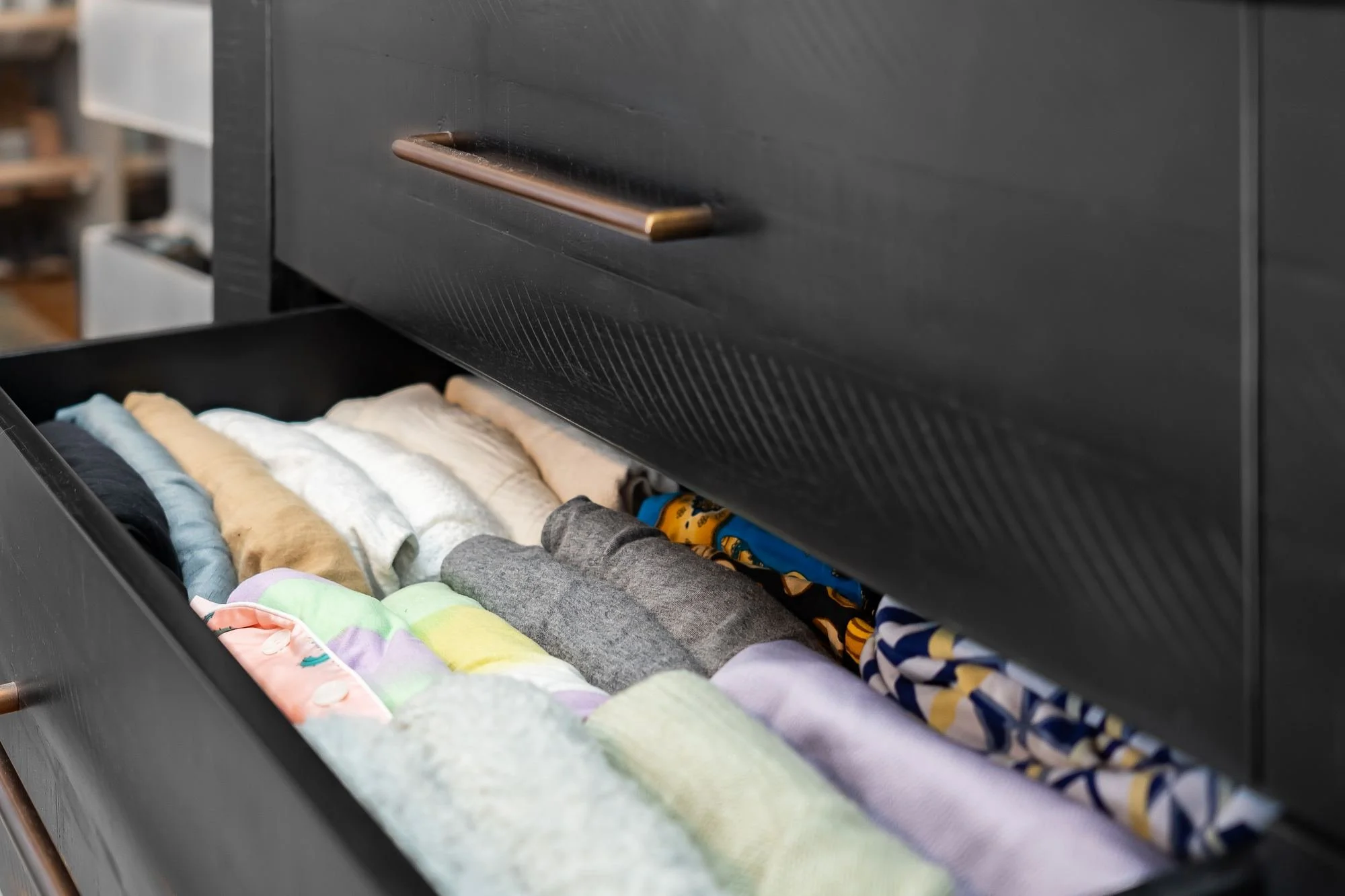 dresser-drawer-file-folded-clothes.jpg