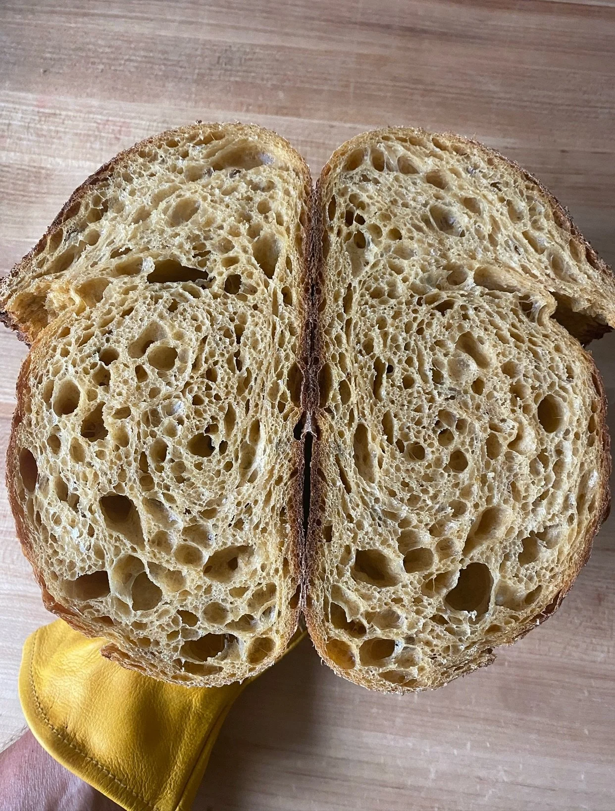 September Saturday 6th bread options 

Honey wheat sunflower sesame sourdough 
Porridge molasses multigrain sourdough 
Salted lemon rosemary sourdough 
Quinoa olive herbs de Provence sourdough 
Traditional sourdough 
French baguette 
Blackberry scone