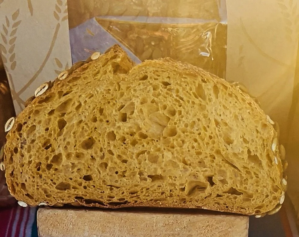 Still accepting porch pickup orders till Friday 24 midnight. Saturday I&rsquo;ll be out at Elk Grove farmers market ☔️or 🌞 Hope to see you out there! 

last chance to try the Pumpkin sourdough 🎃
I also have the porridge molasses loaf. Cranberry pec