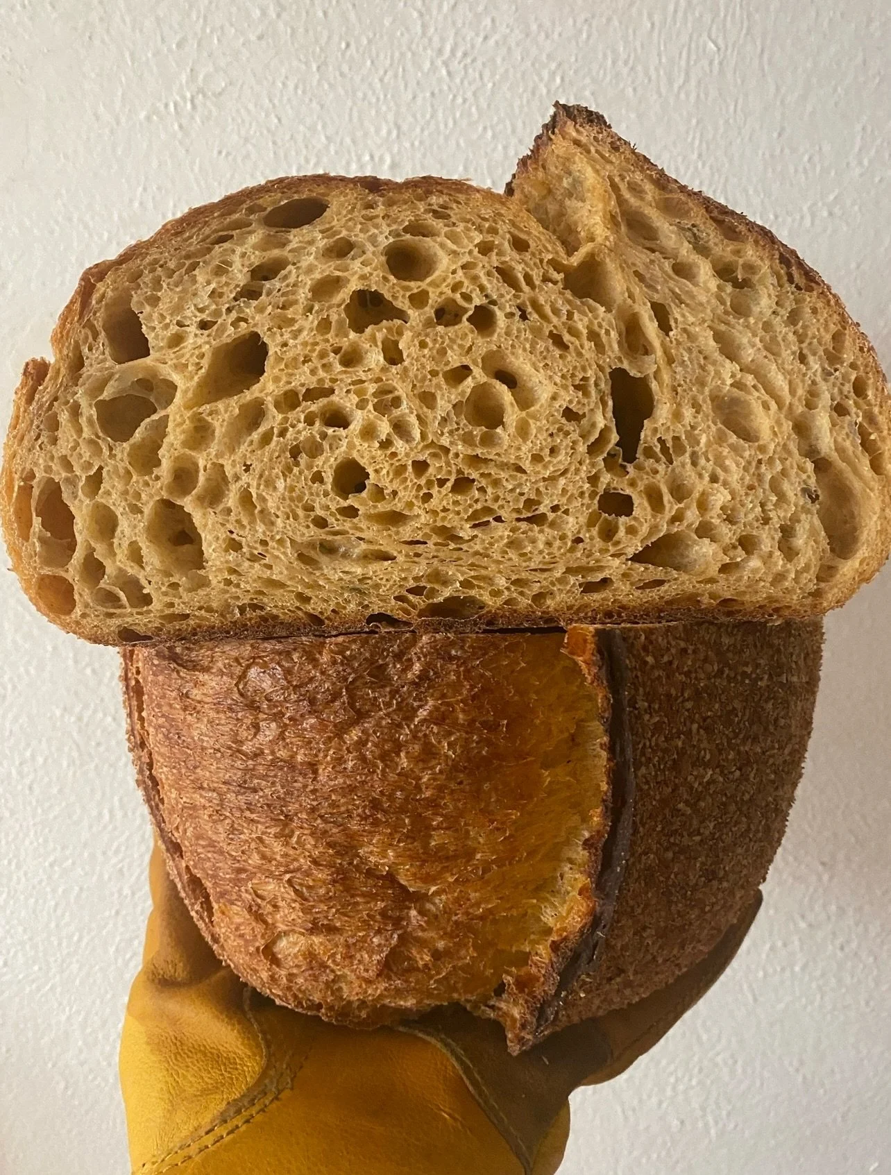 Bread options for the New Year Saturday 1/3 
Porch pickup order through website 
I&rsquo;ll be out this Saturday morning at Elk Grove Market 

Quinoa olive herbs de Provence 

Sweet potato pumpkin seed sourdough 

Cinnamon raisin rye sourdough 

Mult