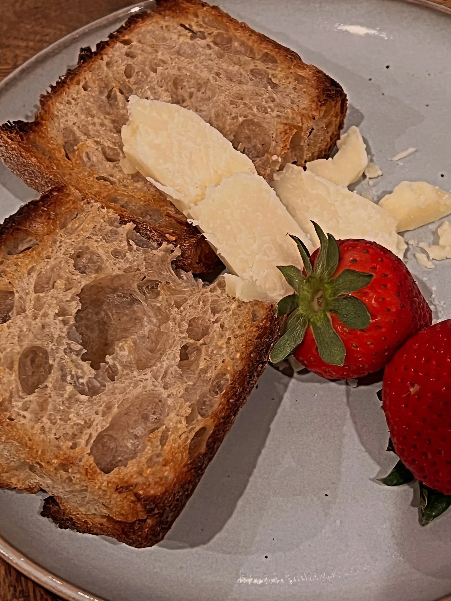 I&rsquo;m on the road, here&rsquo;s what I have cooking

Sweet potato pumpkin seed sourdough 

Porridge rye molasses sourdough loaf 

Cranberry pecan sourdough loaf 

Salted lemon rosemary sourdough 

Traditional sourdough 

Roasted garlic green onio