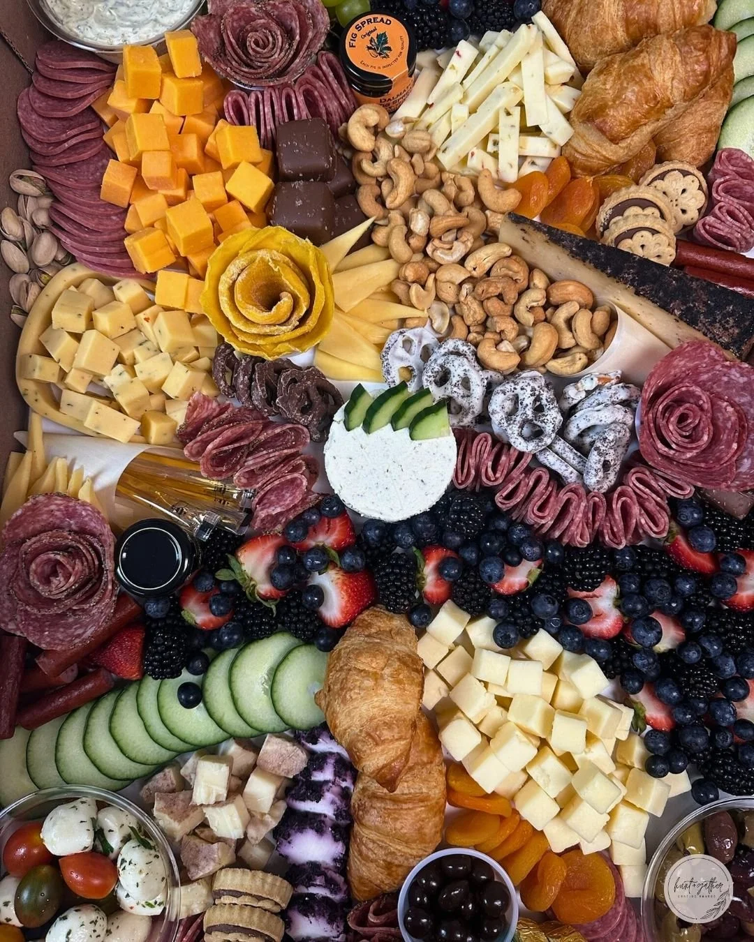 Every occasion deserves a good graze 🧀🥖🍓
#HuntAndGatherGrazing #Charcuterie #SmallBusiness #DowntownLaCrosse