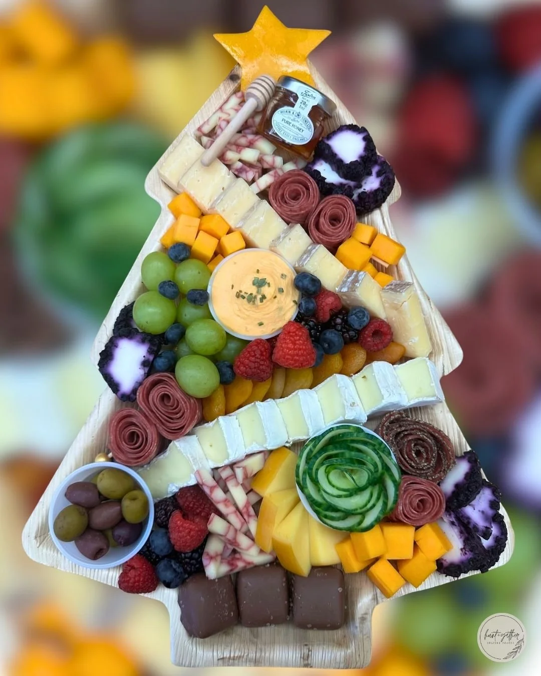 December brings the magic&mdash;let's savor it! ❄️🎄⭐️

#HuntAndGatherGrazing #Charcuterie #SmallBusiness #DowntownLaCrosse