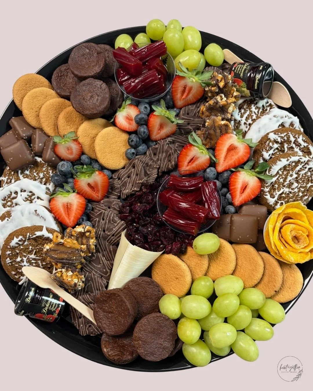 Our dessert boards have something sweet for everyone! 🍫🥨🍓

#HuntAndGatherGrazing #Charcuterie #DessertBoard #SmallBusiness #DowntownLaCrosse