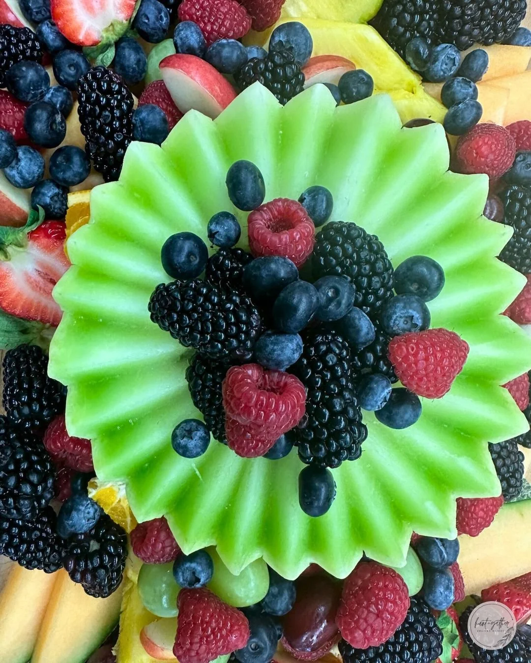 Serving berries with a pop of green! 🍓💚

#HuntAndGatherGrazing #Charcuterie #FruitBoard #SmallBusiness #DowntownLaCrosse
