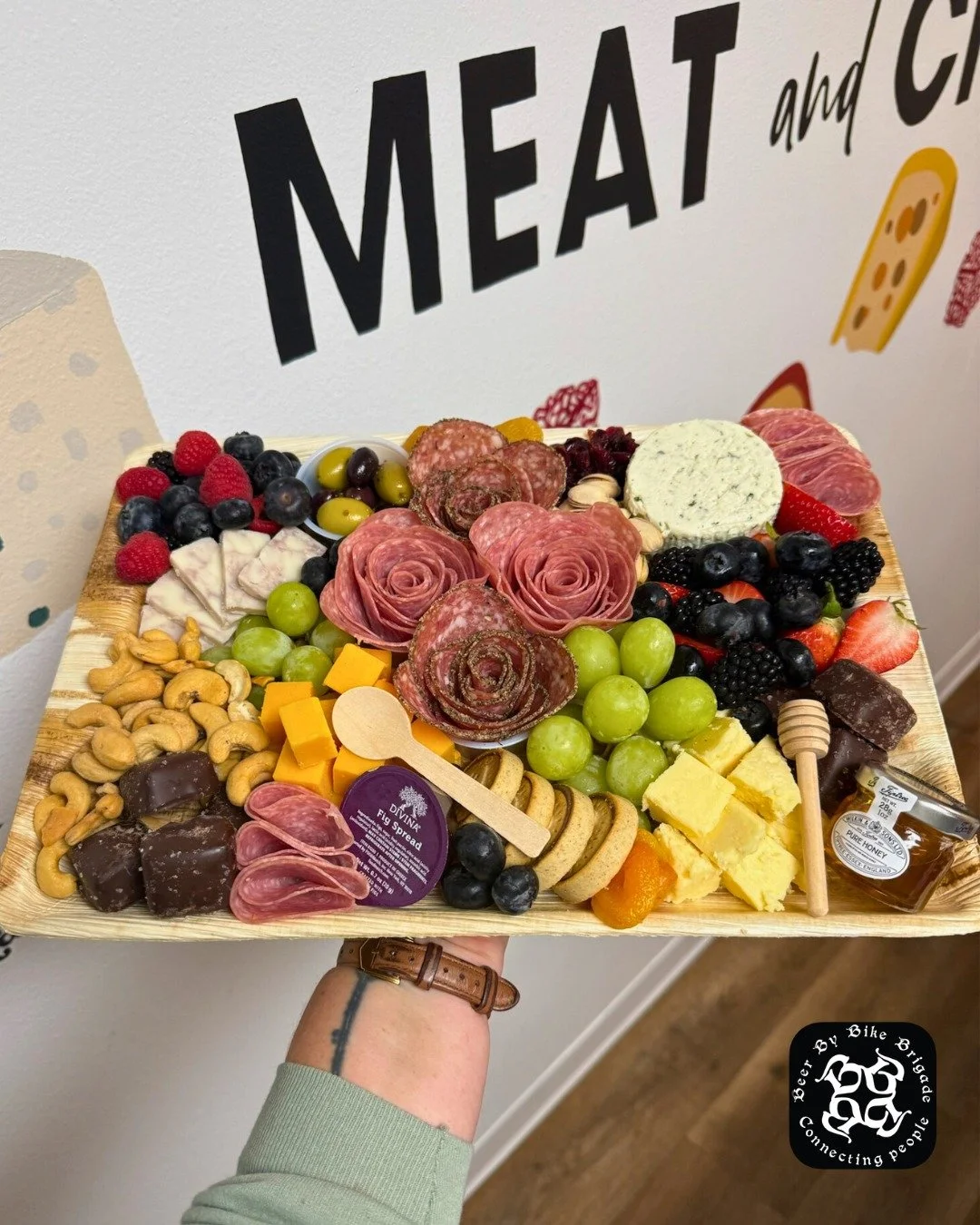 Grazing at its best! 😋 Did you know we have deals on the @beerbybikebrigade app for this board type? Reserve your board on the BBBB app for the same great taste at a lower price: https://loom.ly/0hJRxek.

#HuntAndGatherGrazing #Charcuterie #SmallBus