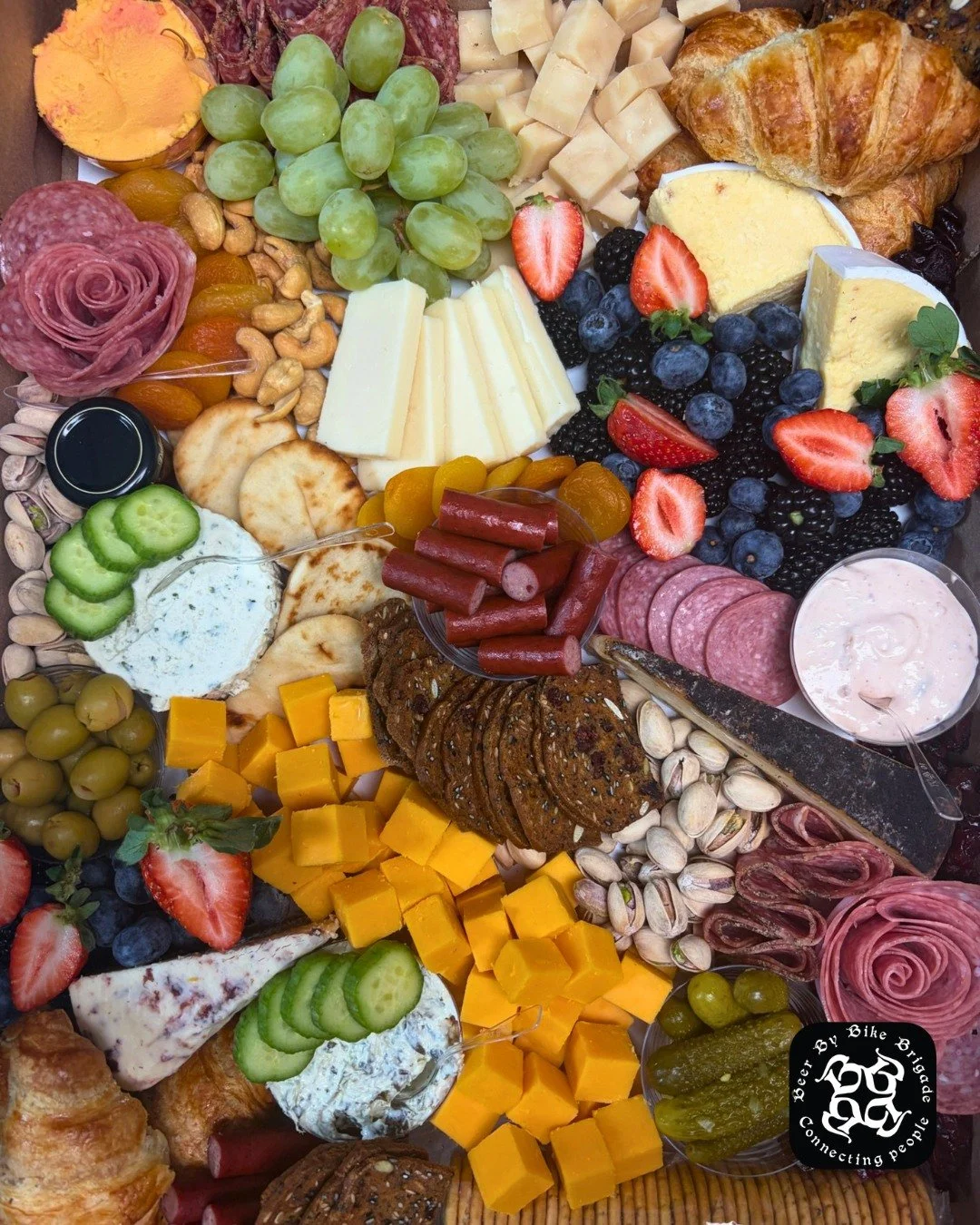 Snack goals achieved ✅ We have deals on the @beerbybikebrigade app for this board type! Reserve your board on the BBBB app for the same great taste at a lower price: https://loom.ly/0hJRxek.

#HuntAndGatherGrazing #Charcuterie #SmallBusiness #BeerByB