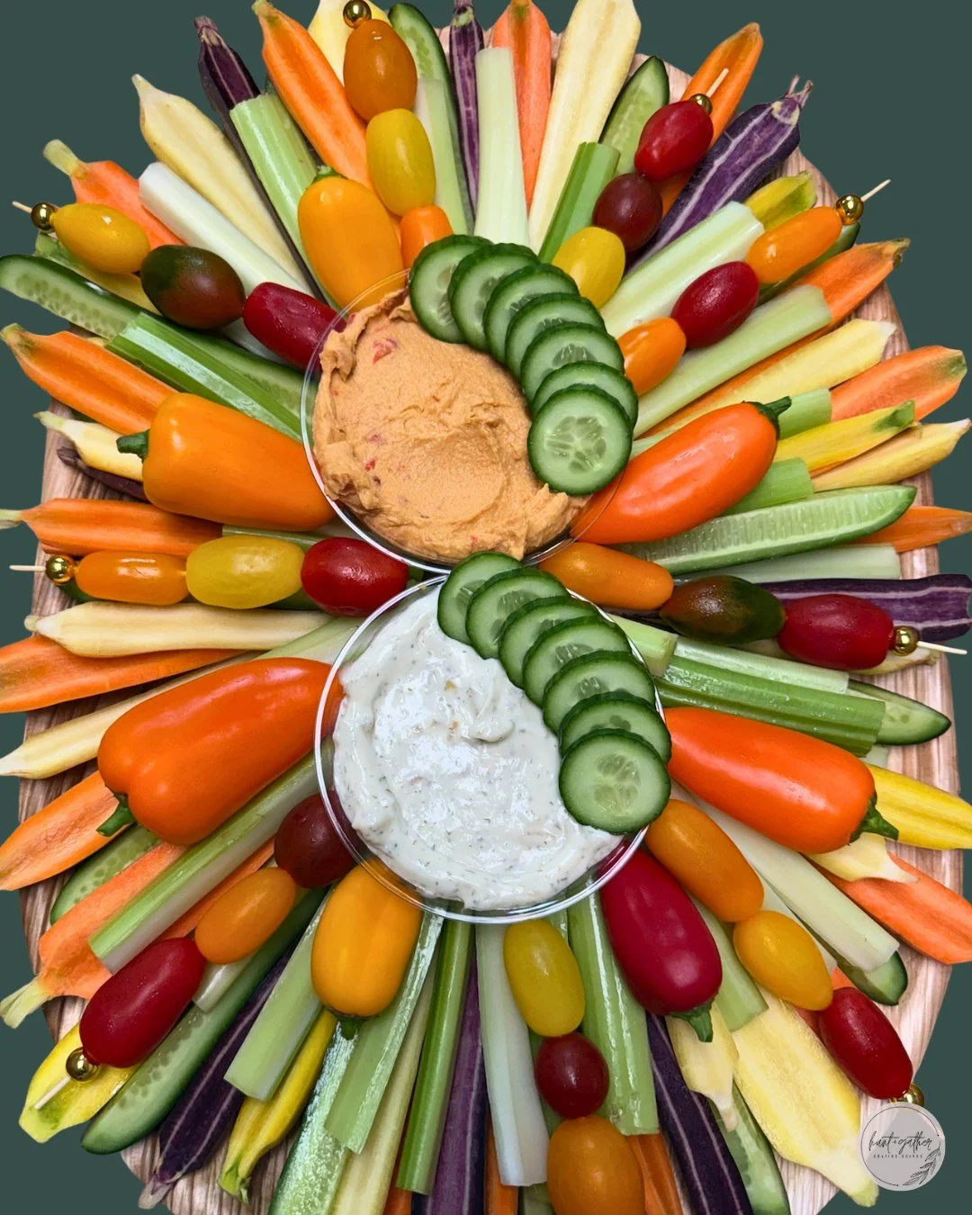 Crunch time! 💚🥕🥒

#HuntAndGatherGrazing #Charcuterie #Crudit&eacute;s #SmallBusiness #DowntownLaCrosse