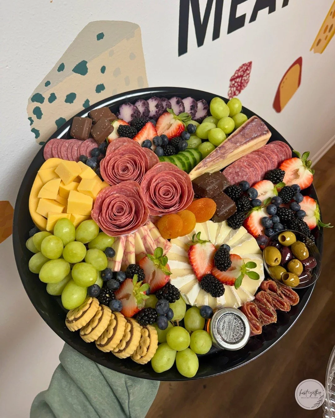 A circle of goodness 😋

#HuntAndGatherGrazing #Charcuterie #SmallBusiness #DowntownLaCrosse