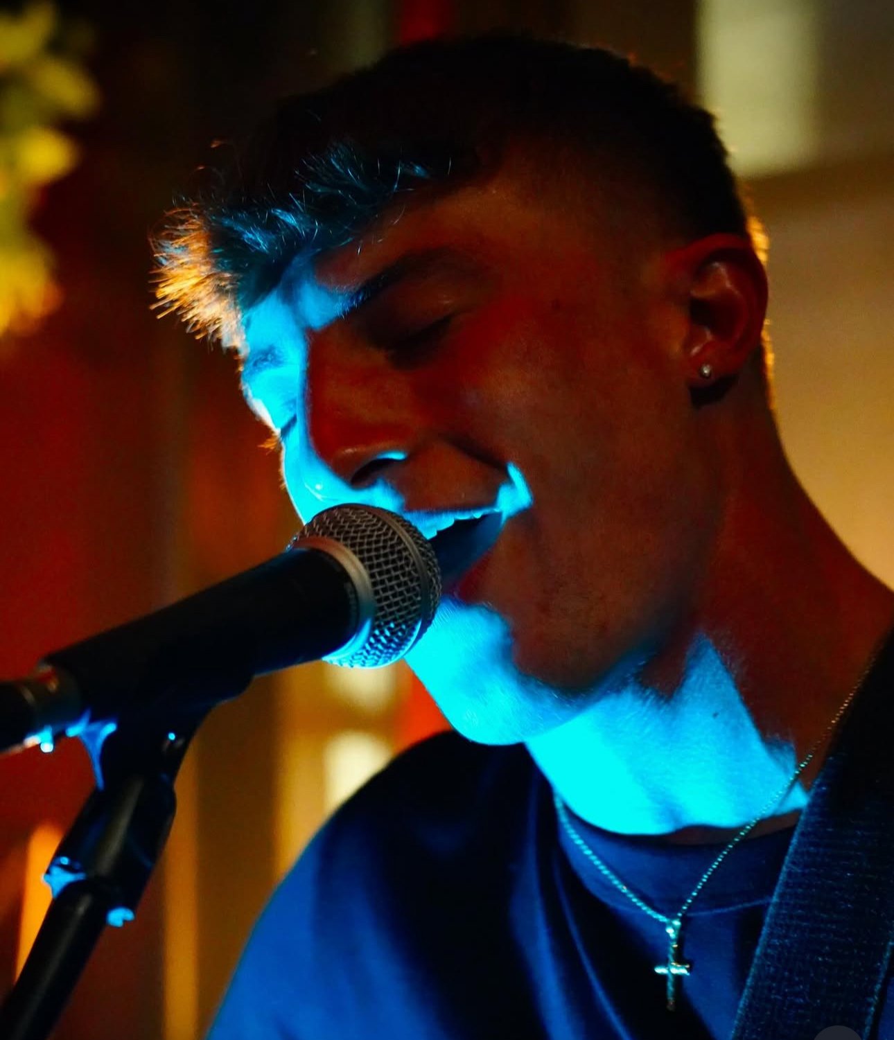 Live Music by Alex Medeiros