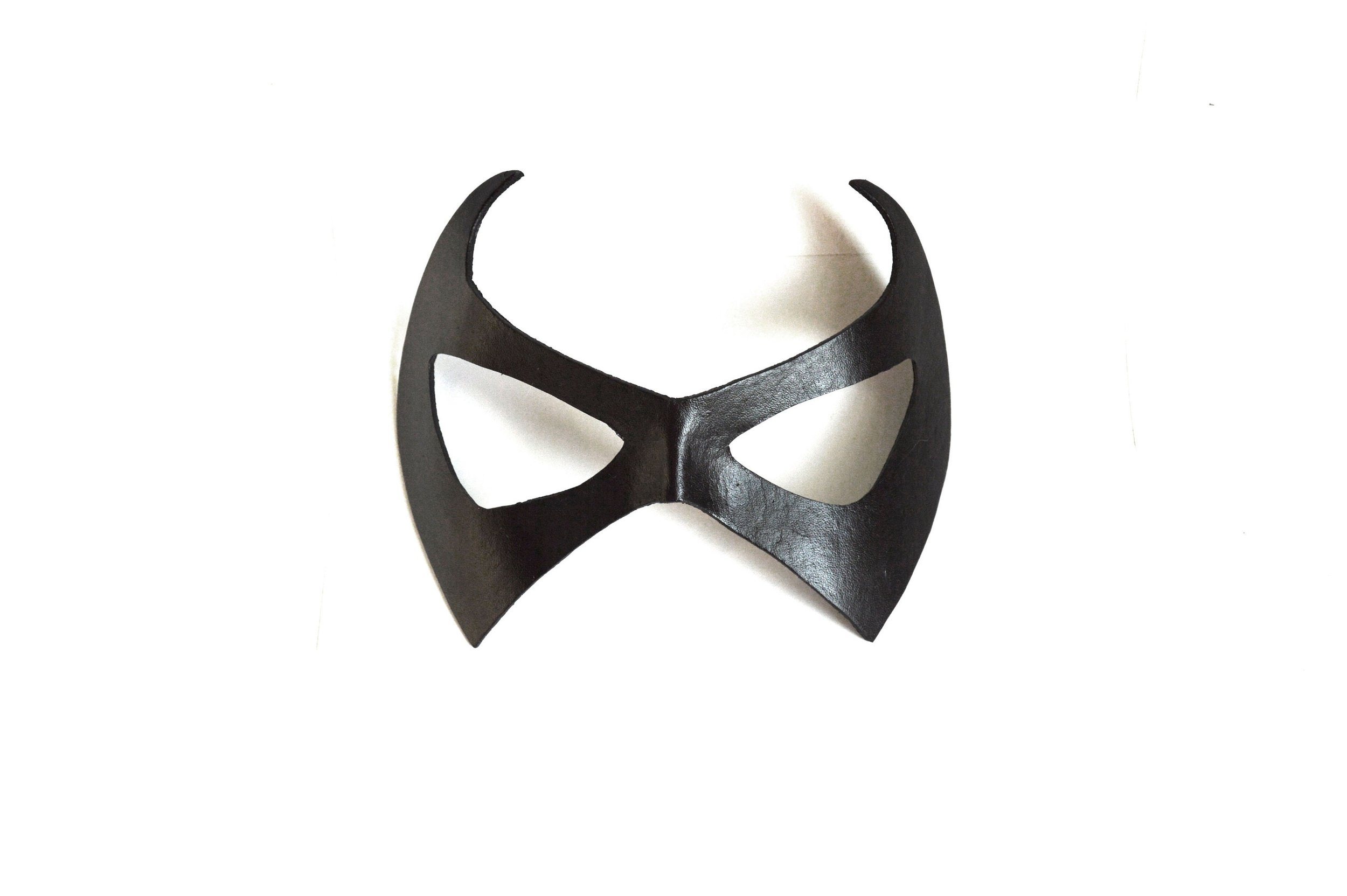 https://i.etsystatic.com/8377313/r/il/9ed2e5/1710788649/il_fullxfull.1710788649_edem.jpg