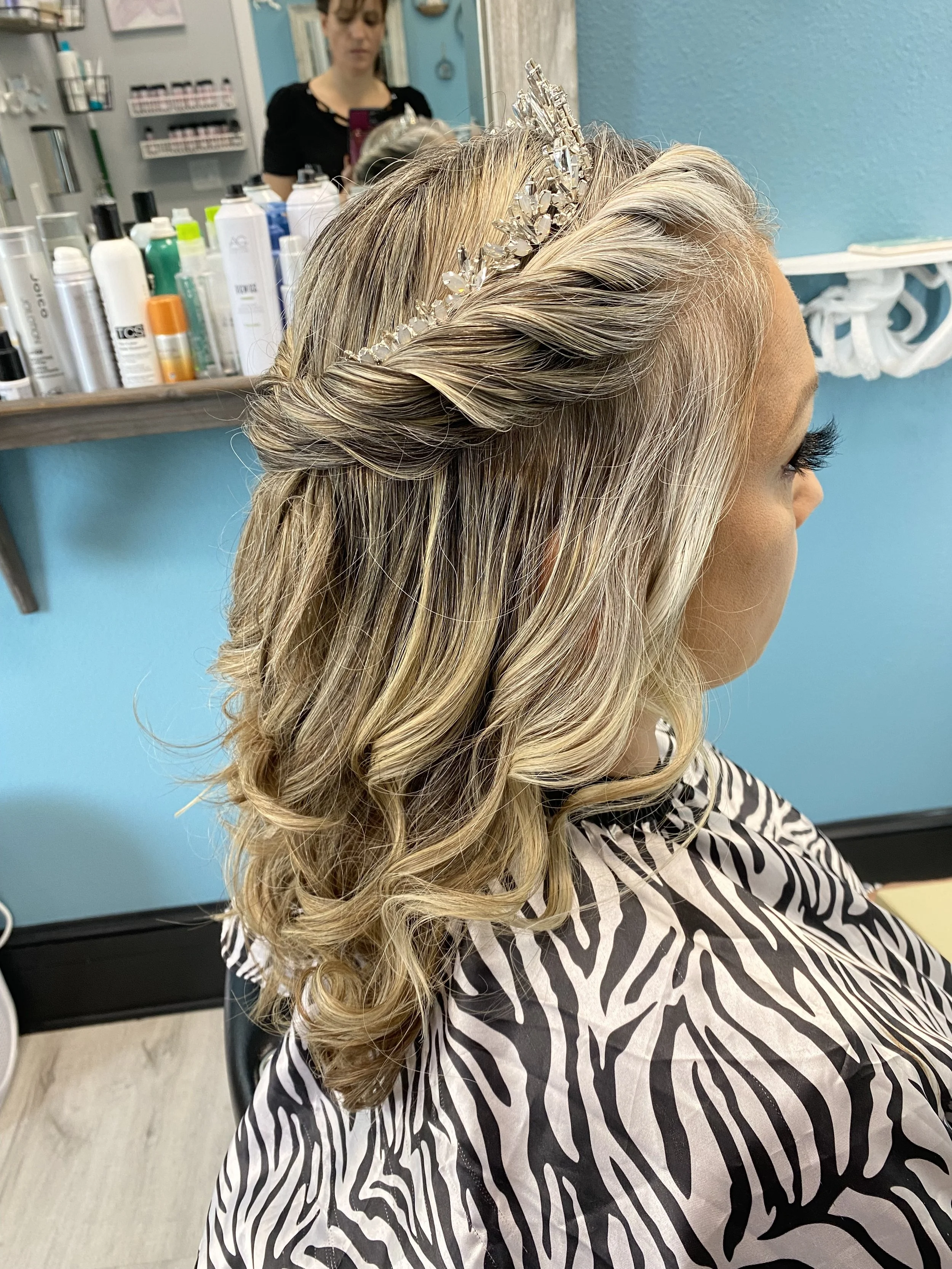 bridal-party-hair-updo-twist-curled