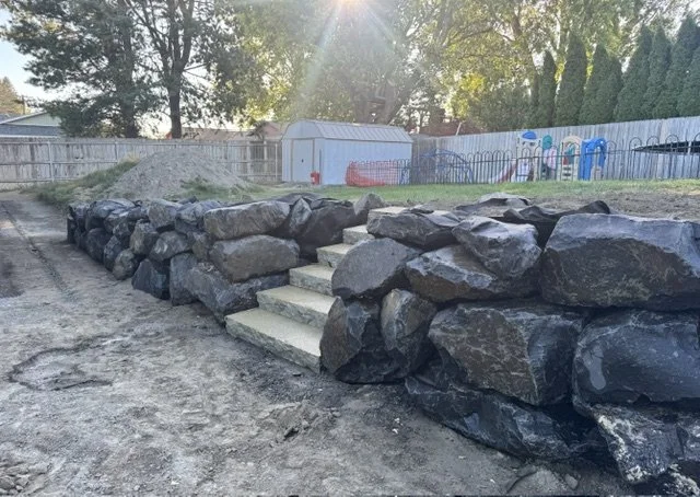 Granite steps with boulder retaining wall in Tri-Cities, WA