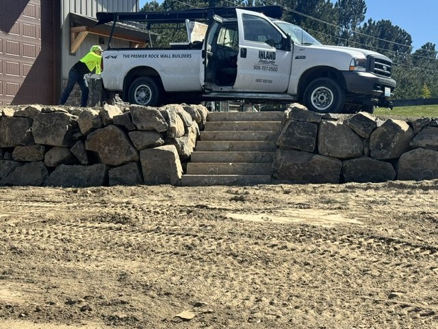 Inland Rockworks installs rock retaining walls for personal homes and businesses throughout Spokane, Tri-Cities and the Pacific Northwest.  (Walla Walla, Wenatchee, etc.)