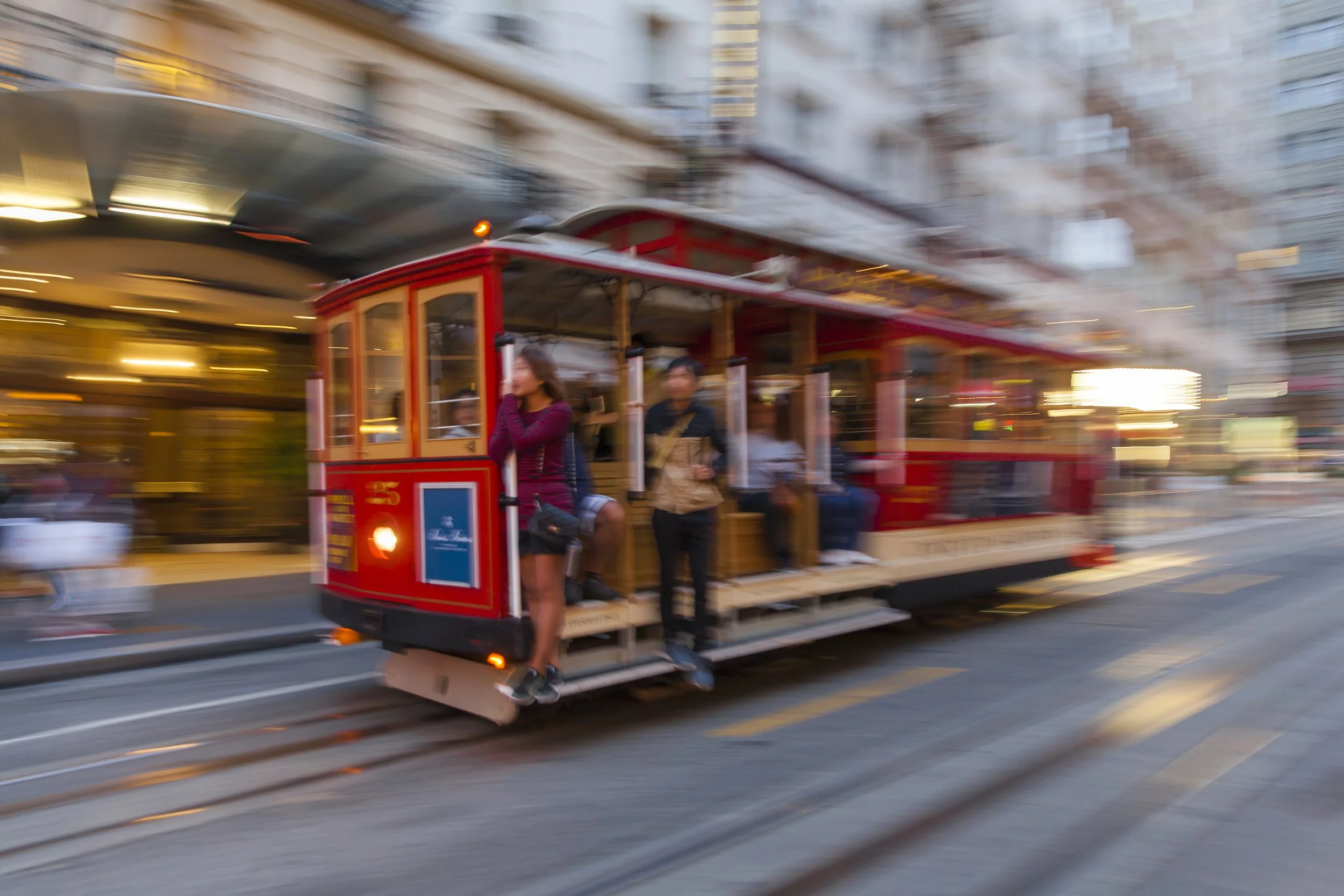 people-riding-a-tram-in-san-francisco-usa-2022-08-01-04-15-55-utc.jpg