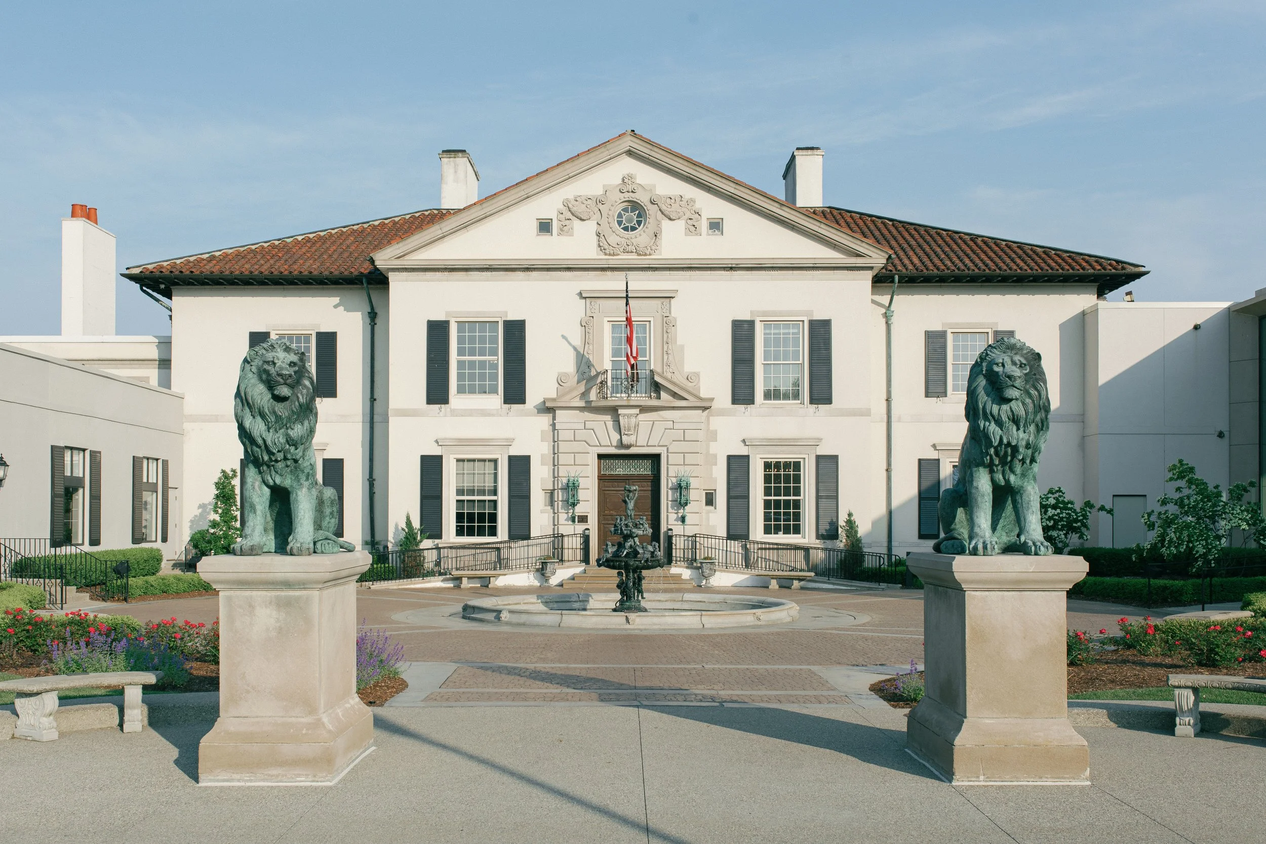 The War Memorial Named Best Wedding Venue in Detroit