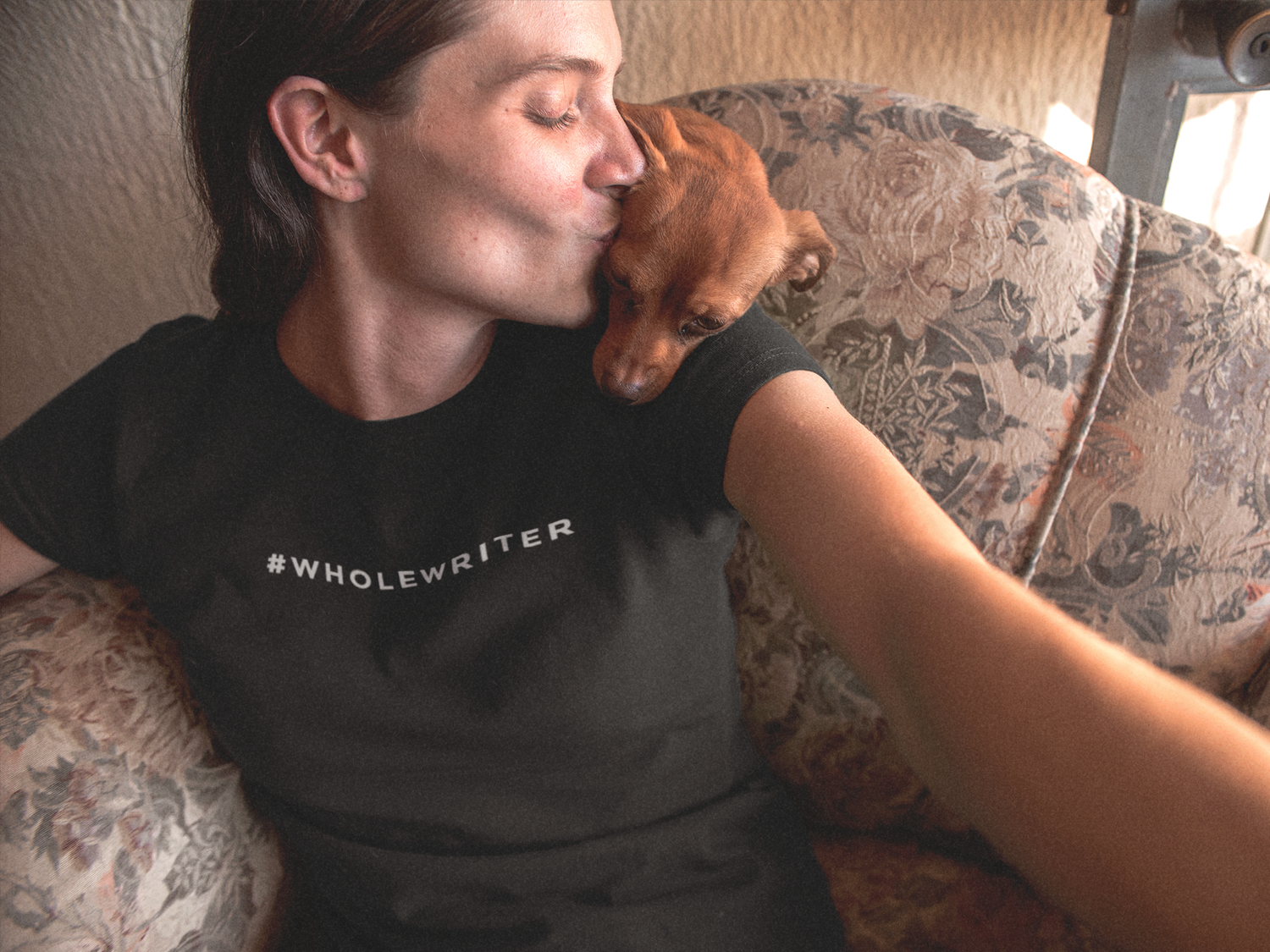 selfie-mockup-of-a-blonde-girl-kissing-her-dog-while-wearing-a-round-neck-tee-a13626.png