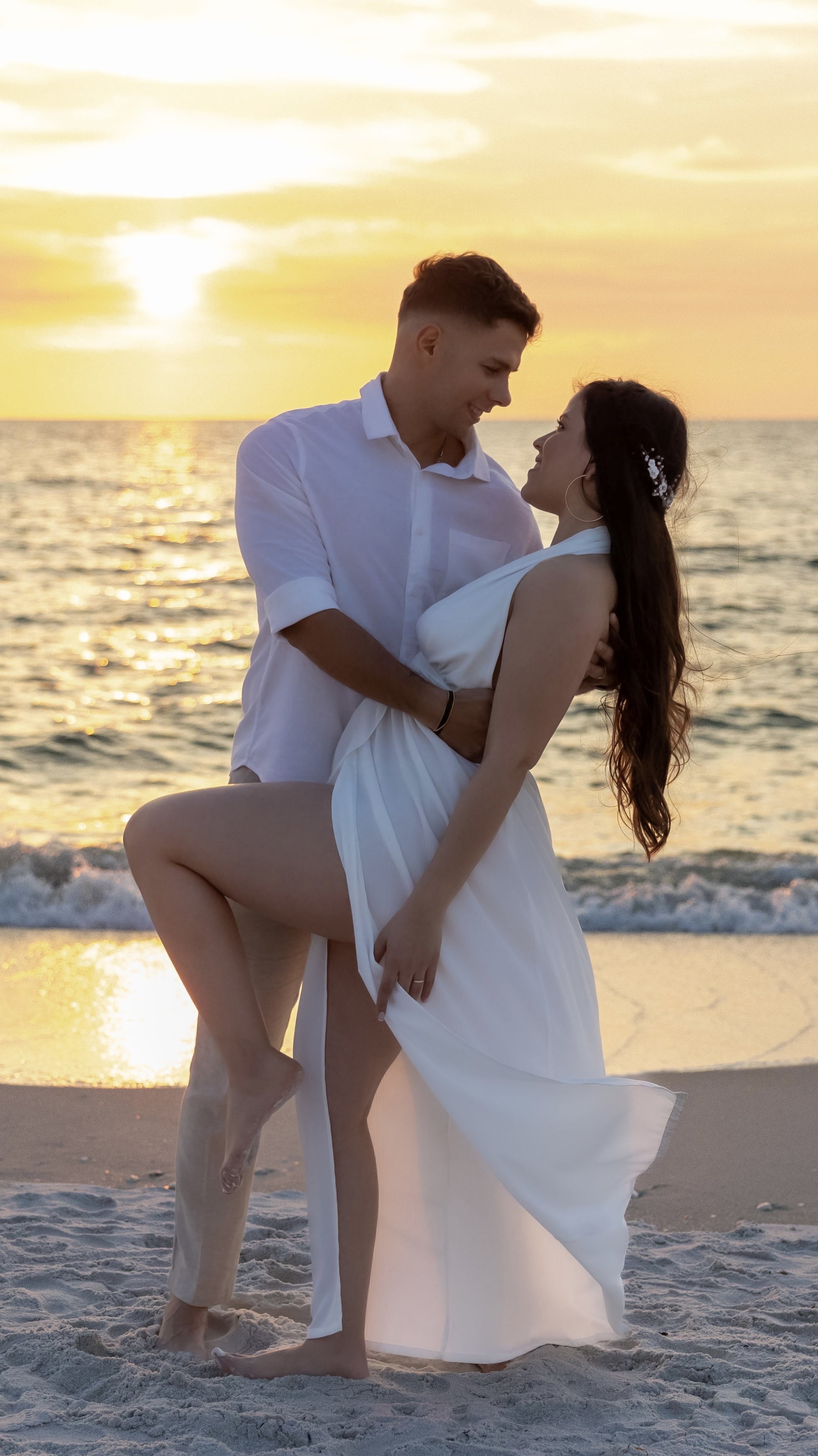 Professional couples session on the beac of South Florida by Claudia Sierra Photography