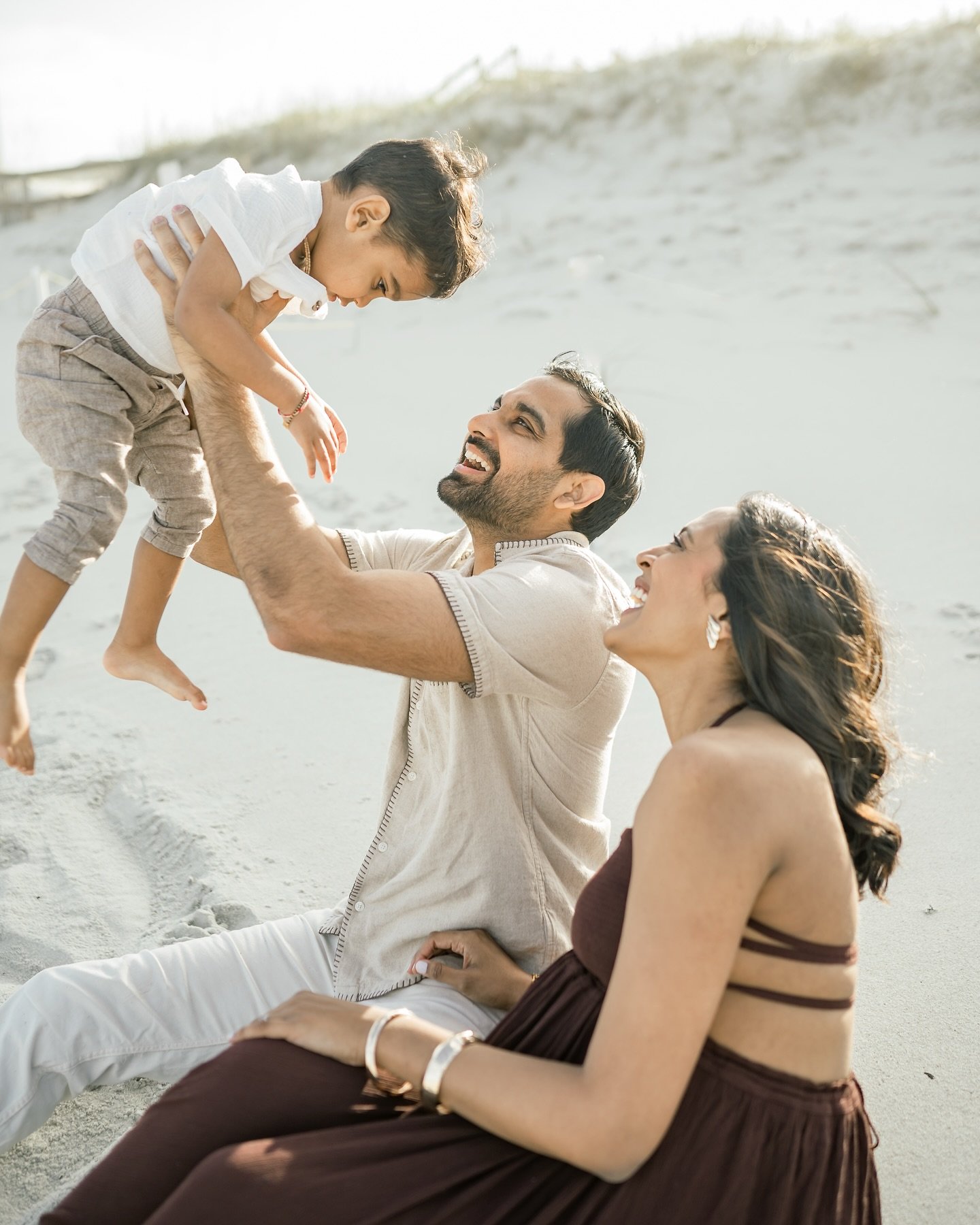 Watching families laugh, play, and just be together on the beach is one of my favorite things😍 

I feel so lucky to be Jacksonville Beach photographer☀️
&bull;
&bull;
&bull;
&bull;
#JacksonvillePhotographer #JacksonvilleFamilyPhotography #Jacksonvil