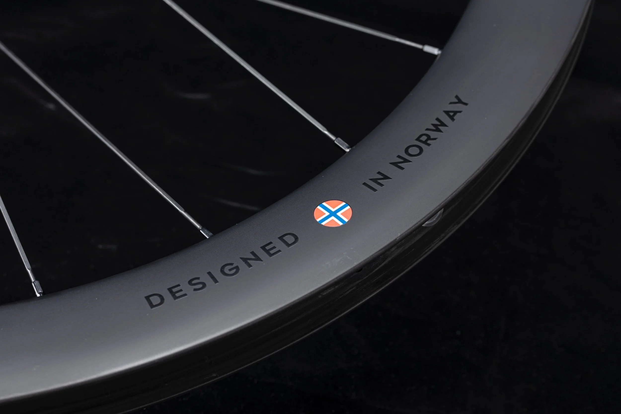 Winspace) UNAAS HARD H50D Disc Brake Wheelset — MORE AERO